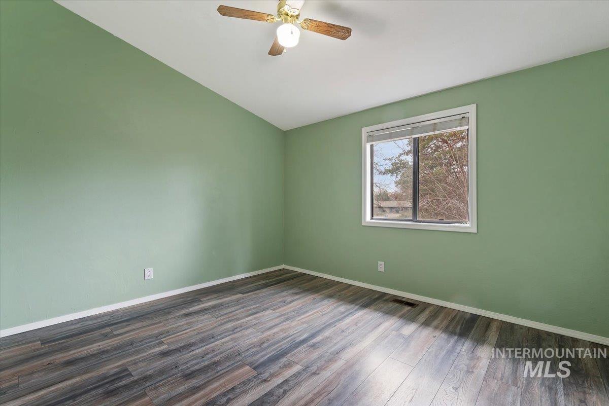 property viewer photo 23