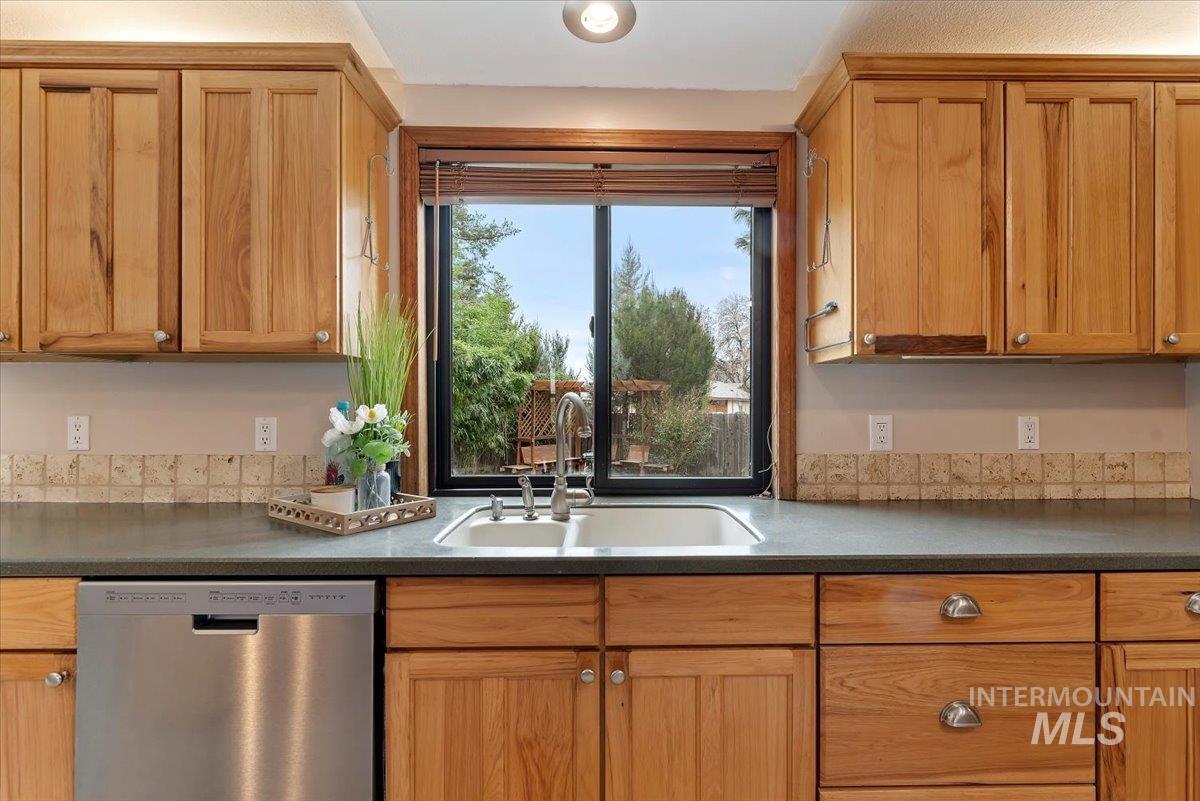 property viewer photo 9