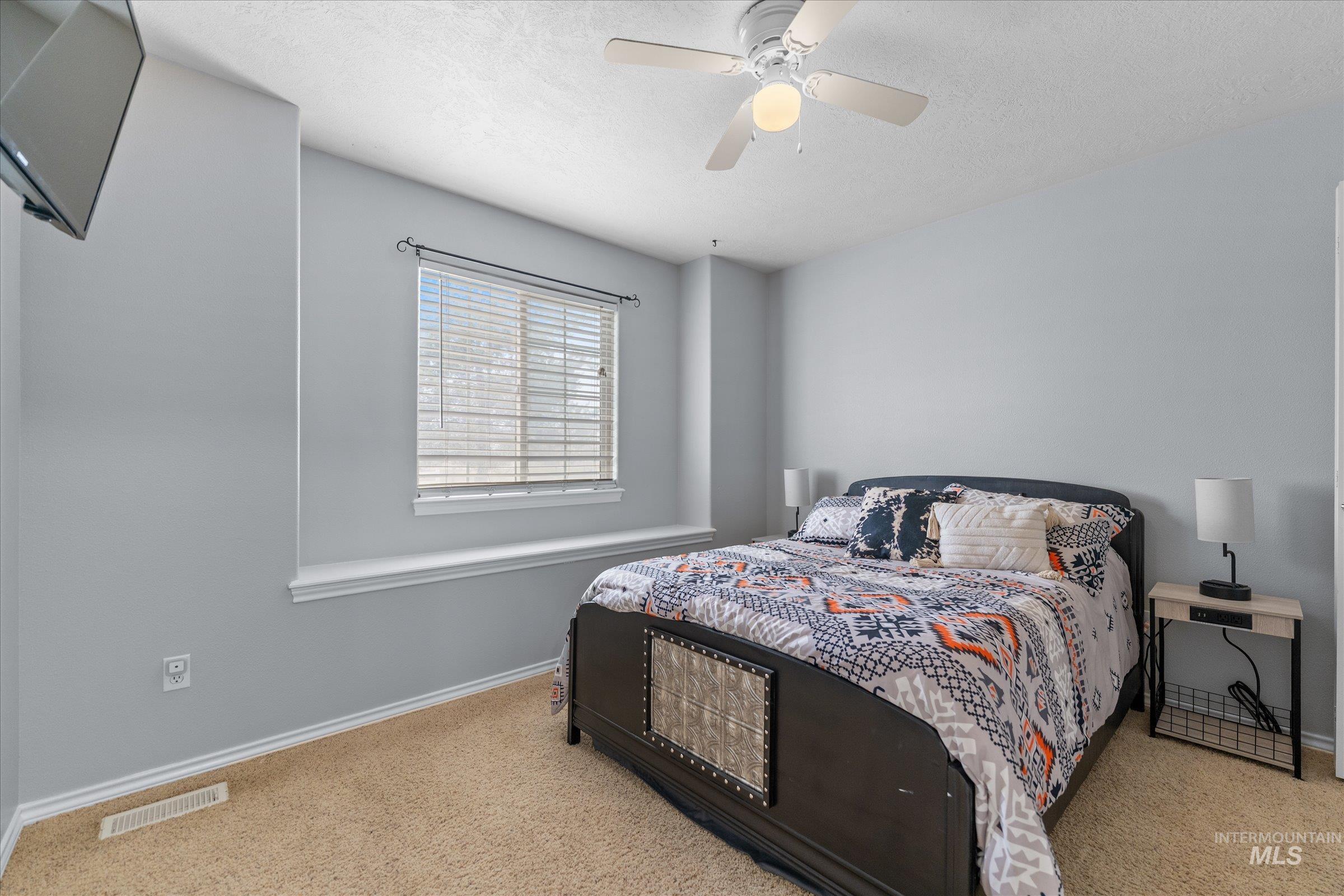 property viewer photo 18