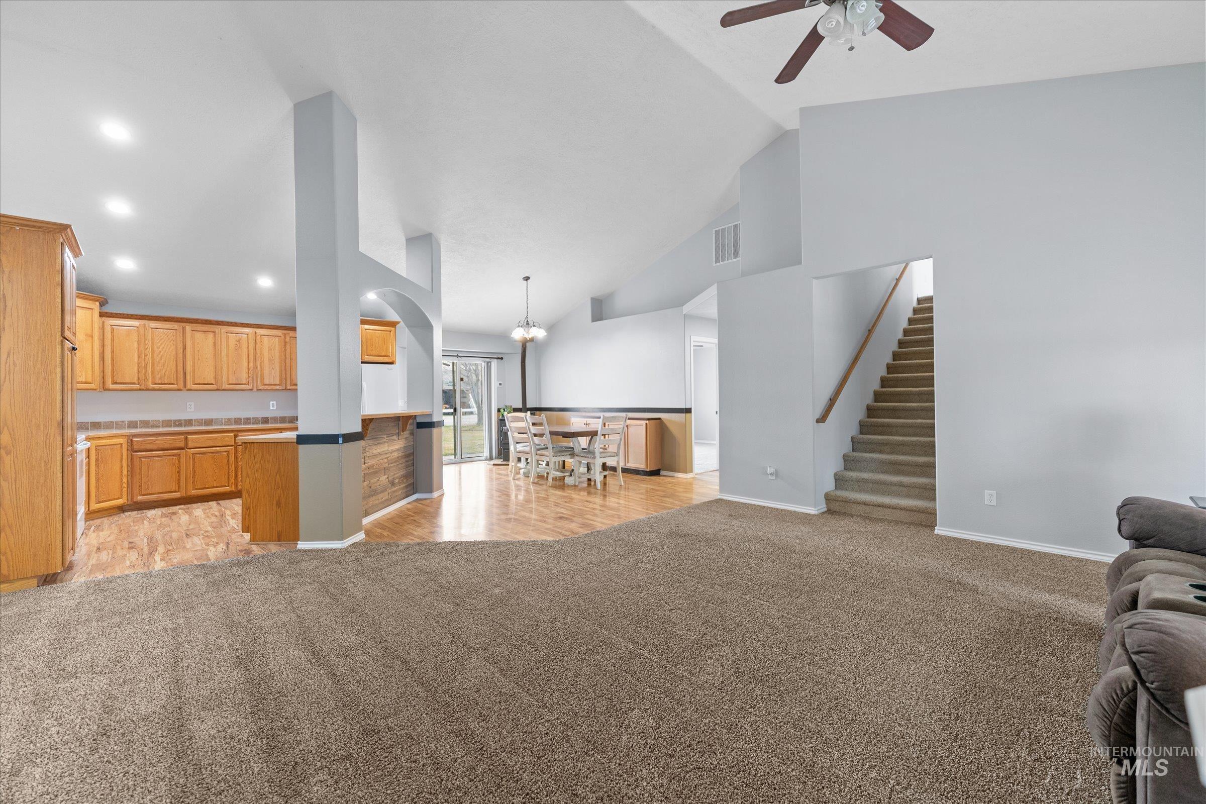 property viewer photo 2