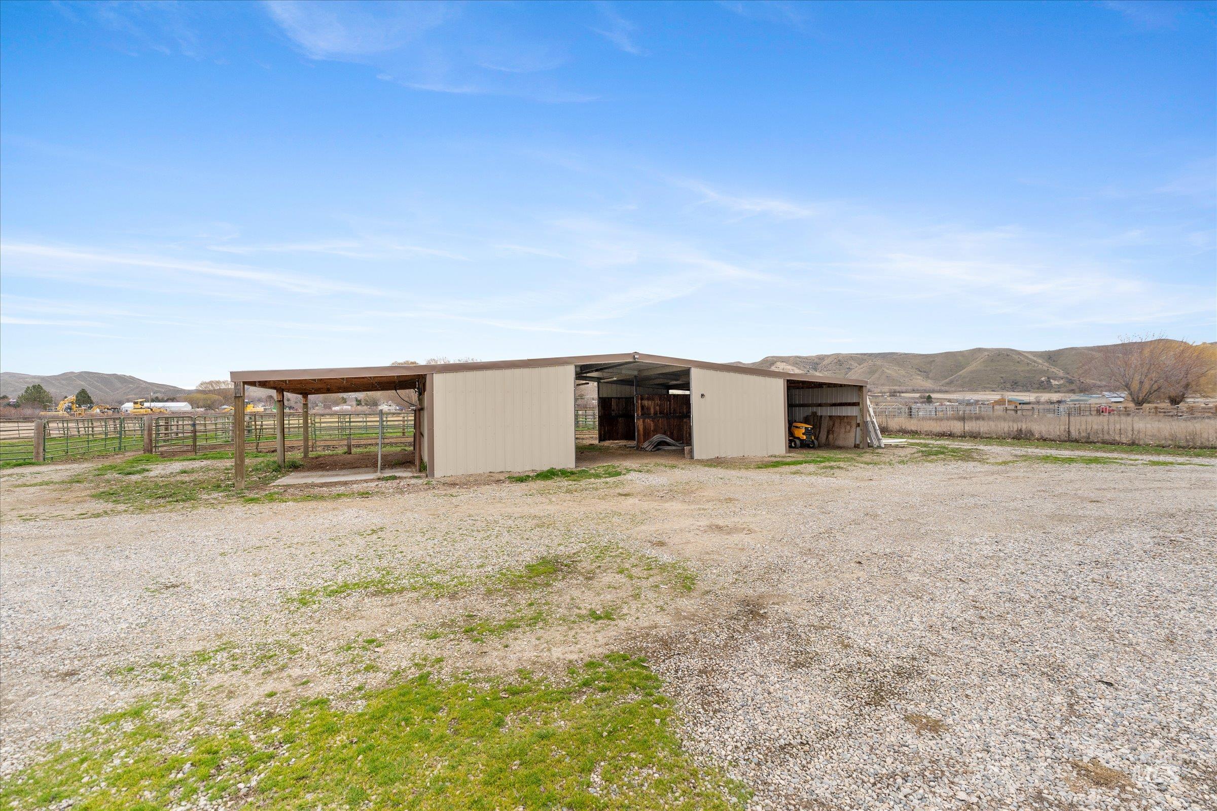 property viewer photo 24
