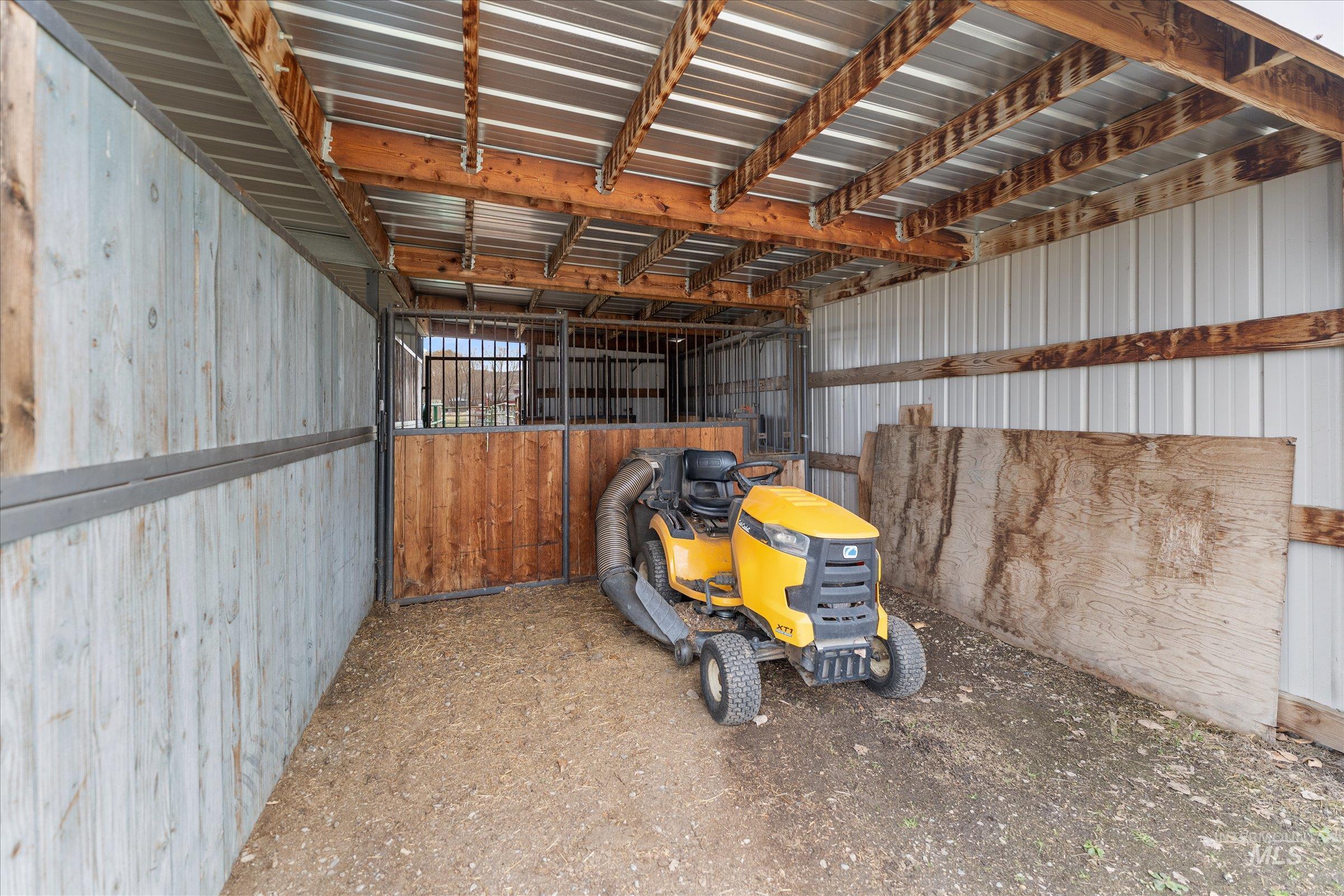 property viewer photo 27