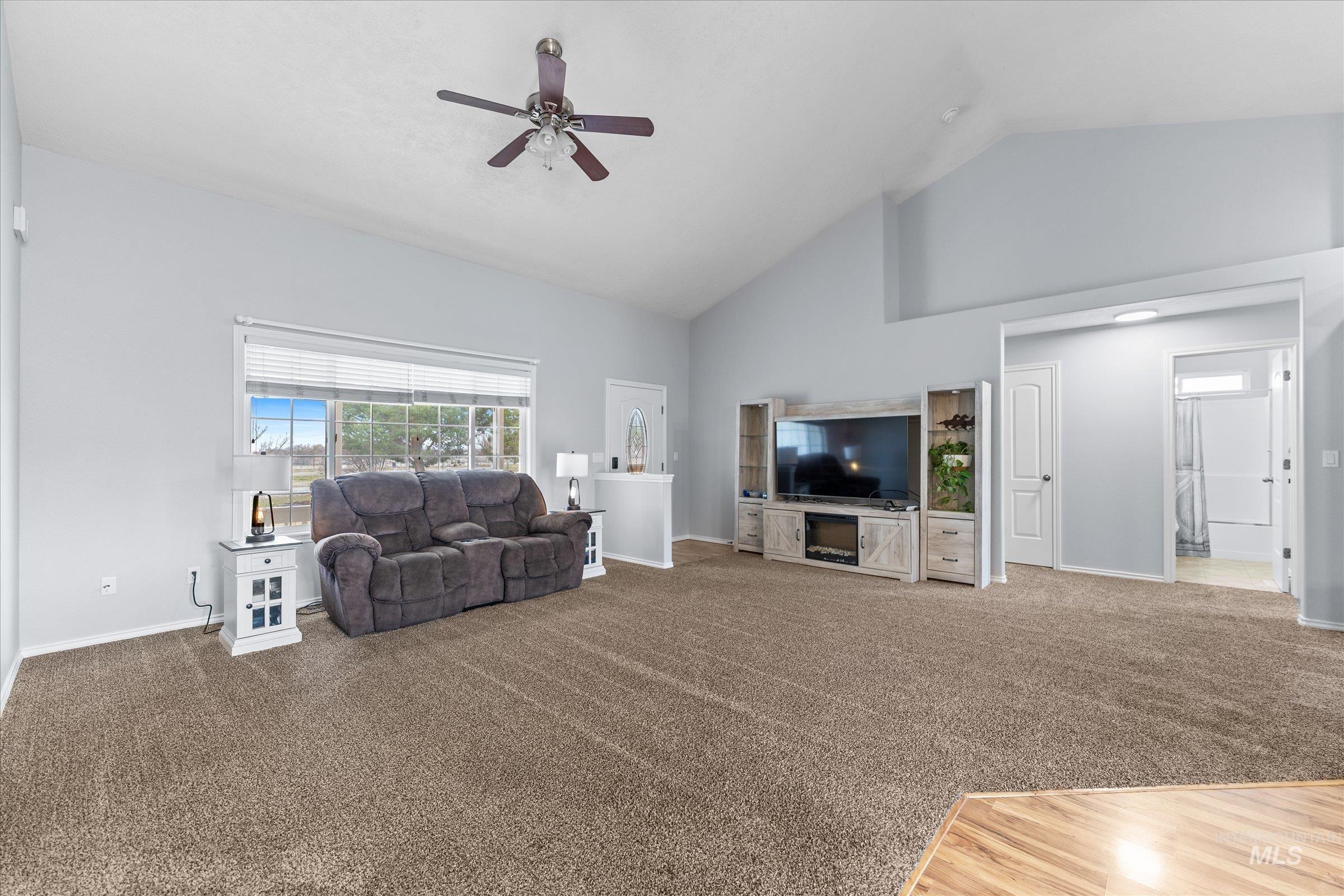 property viewer photo 4