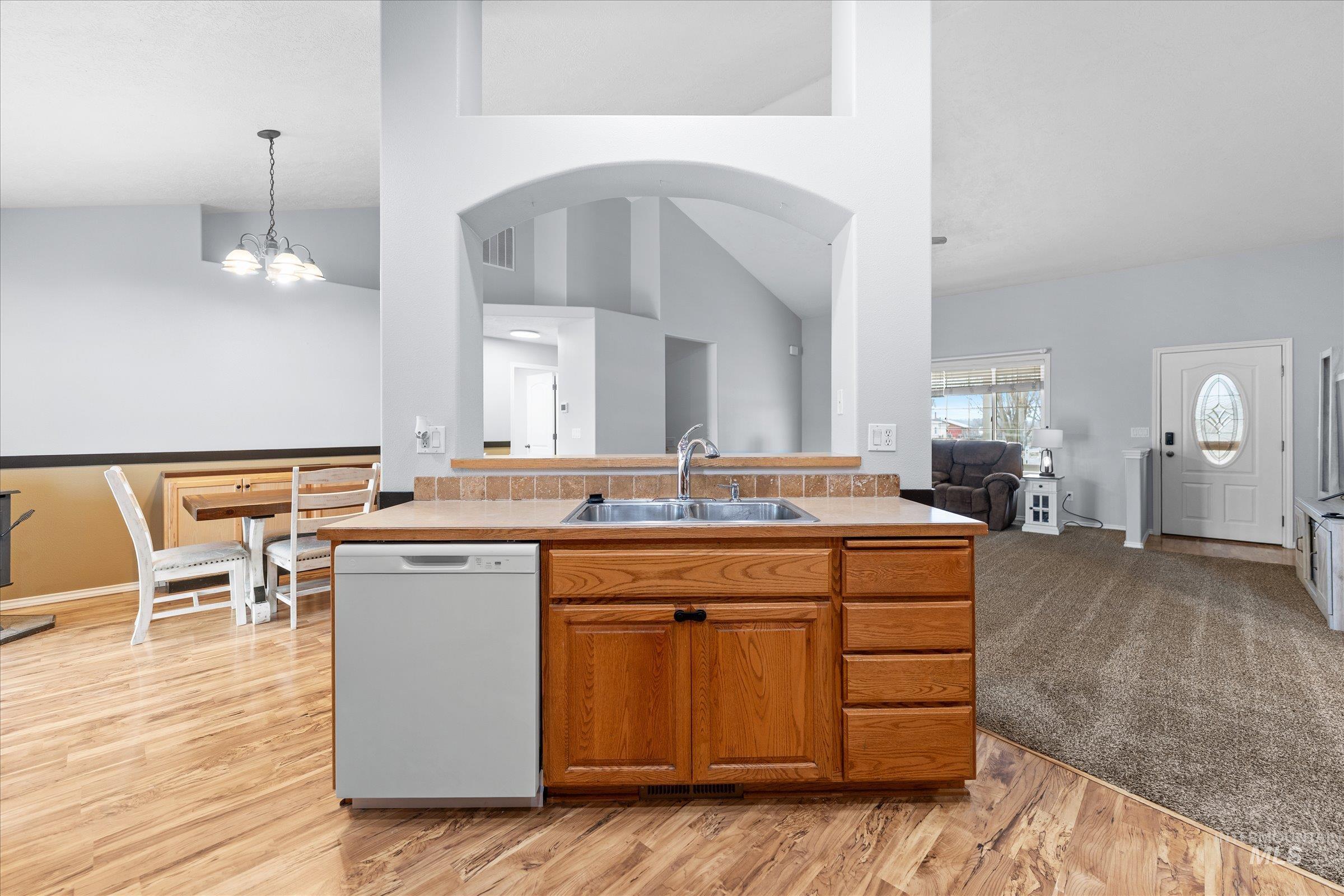 property viewer photo 8