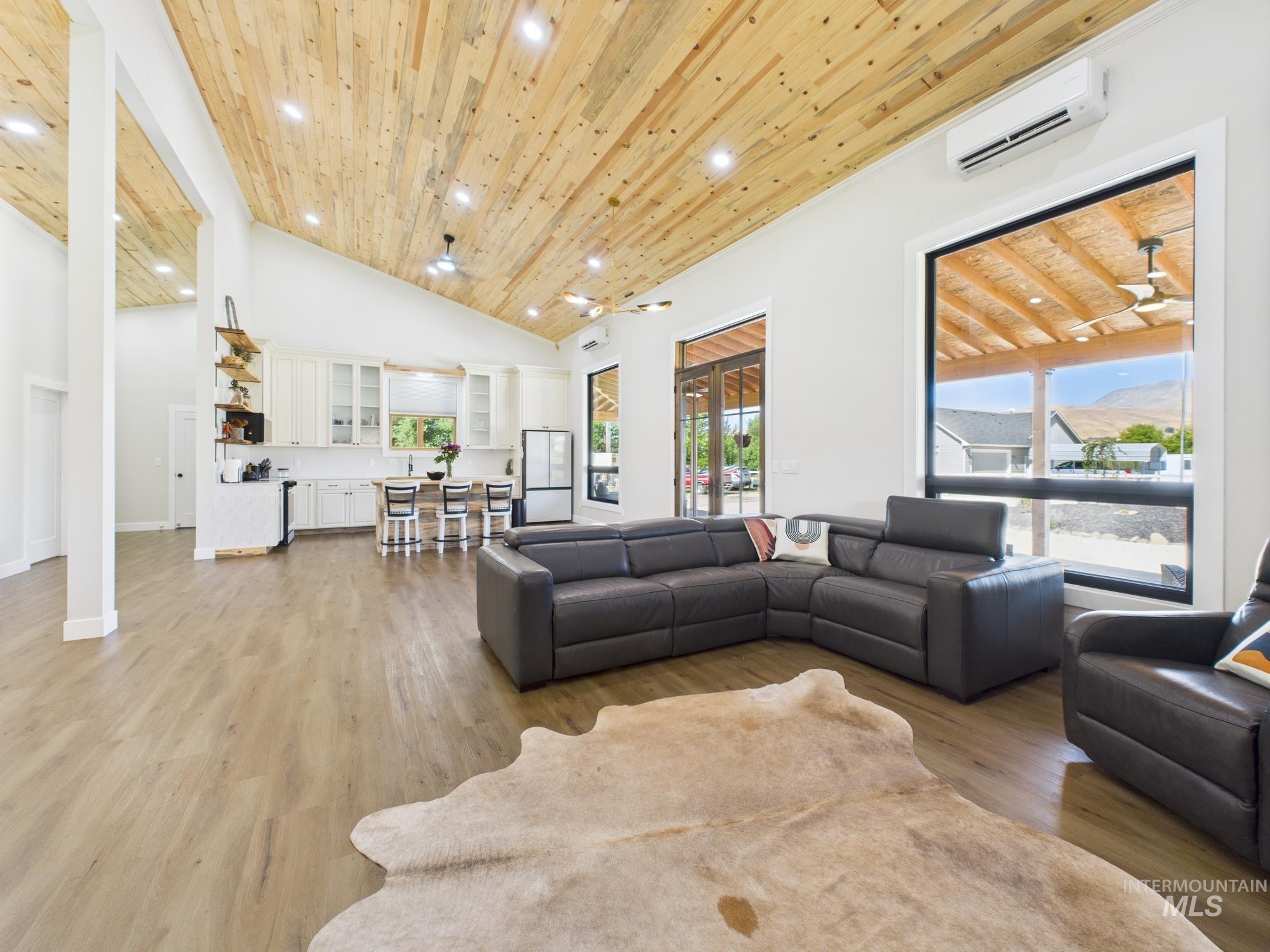 property viewer photo 11