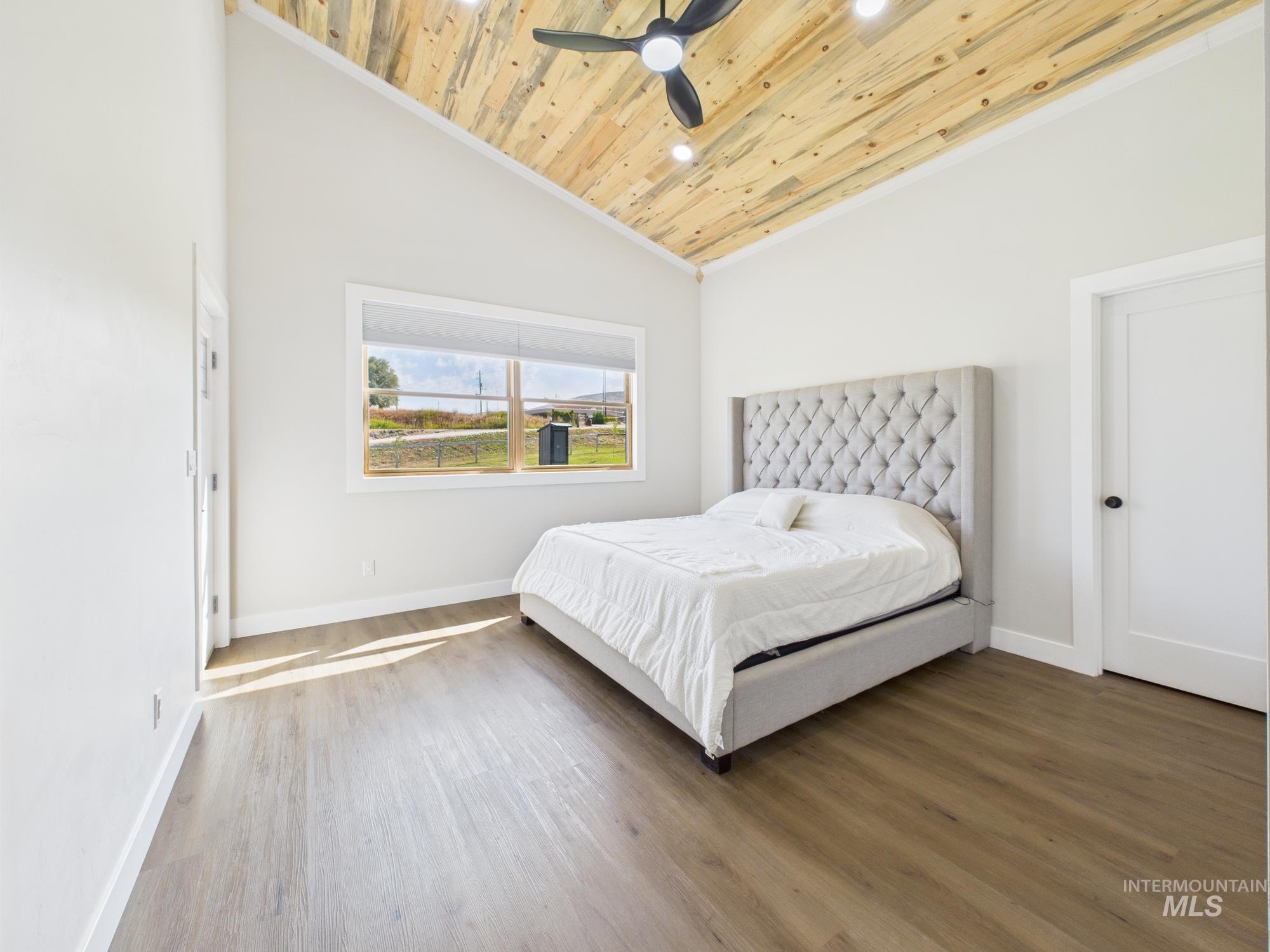 property viewer photo 14