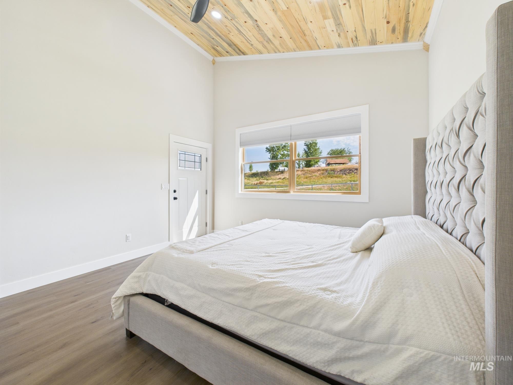 property viewer photo 15