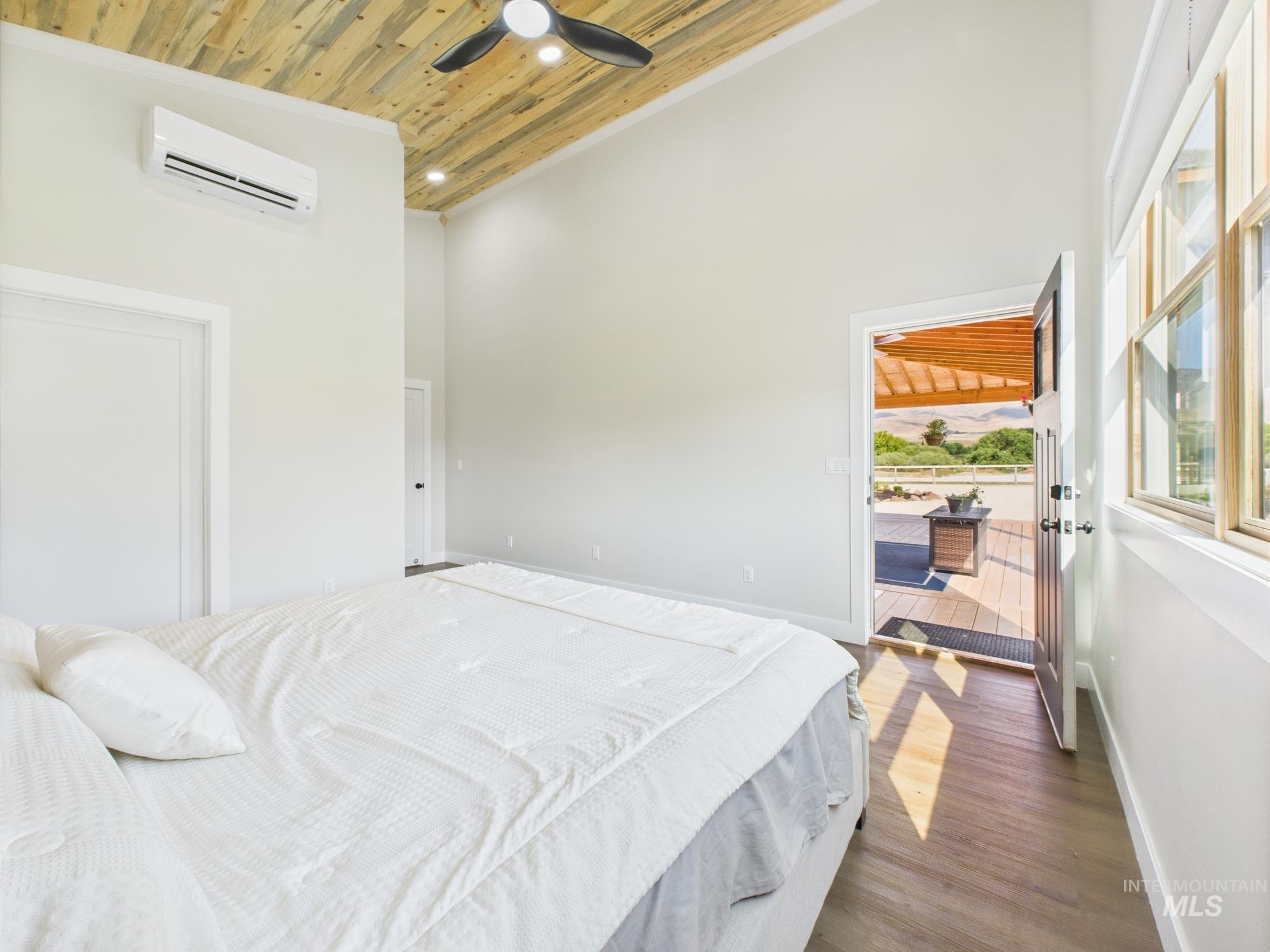 property viewer photo 16