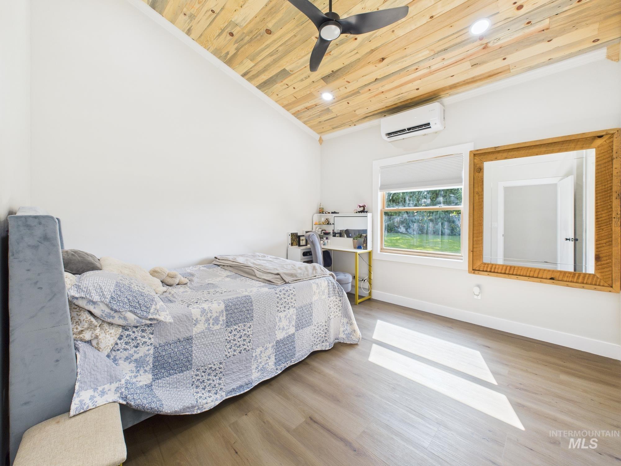 property viewer photo 25