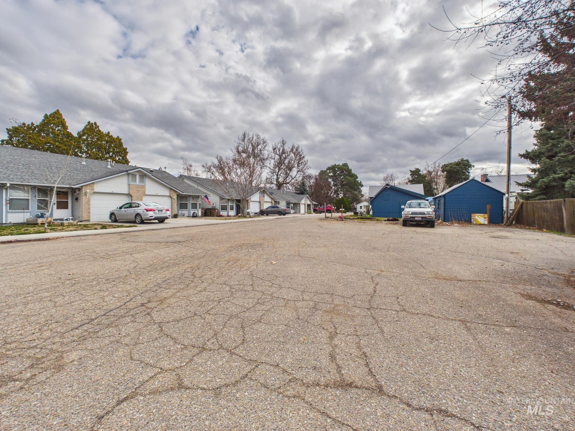 main property photo 44