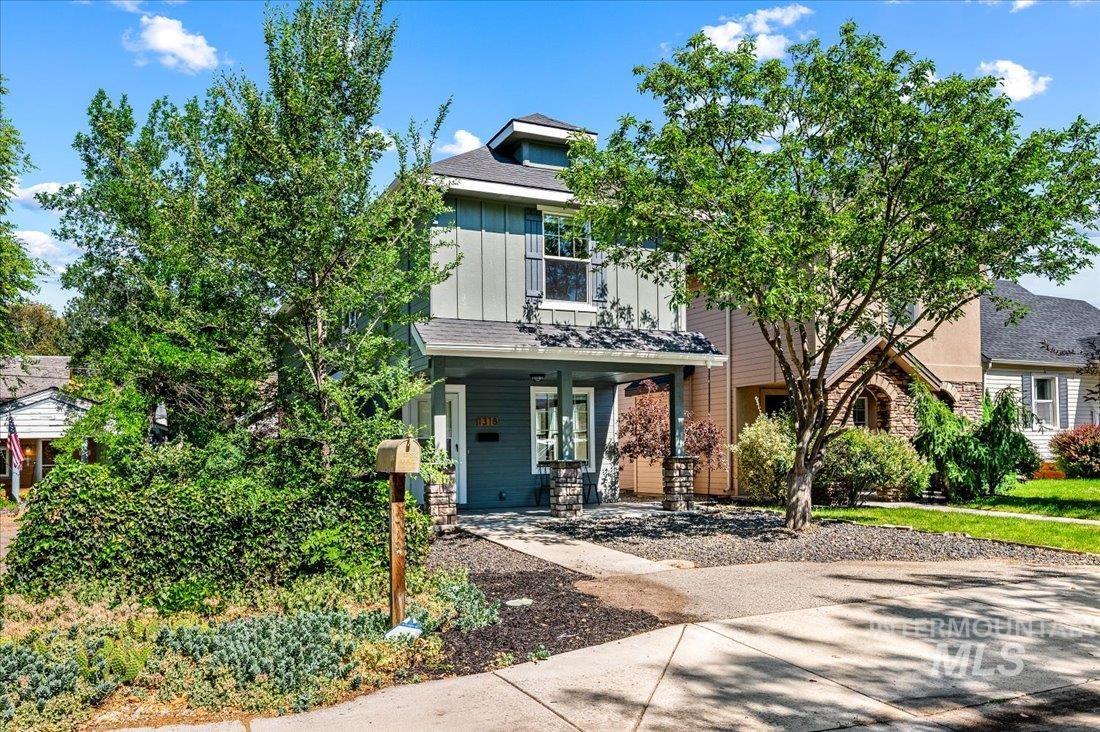 main property photo 0