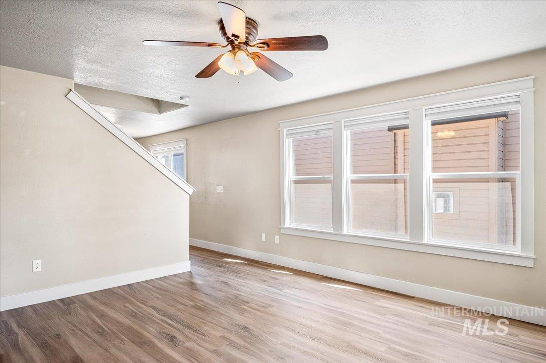 property viewer photo 1
