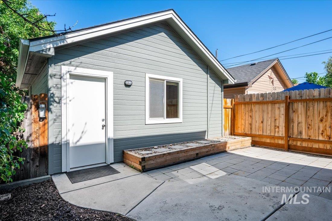 property viewer photo 15