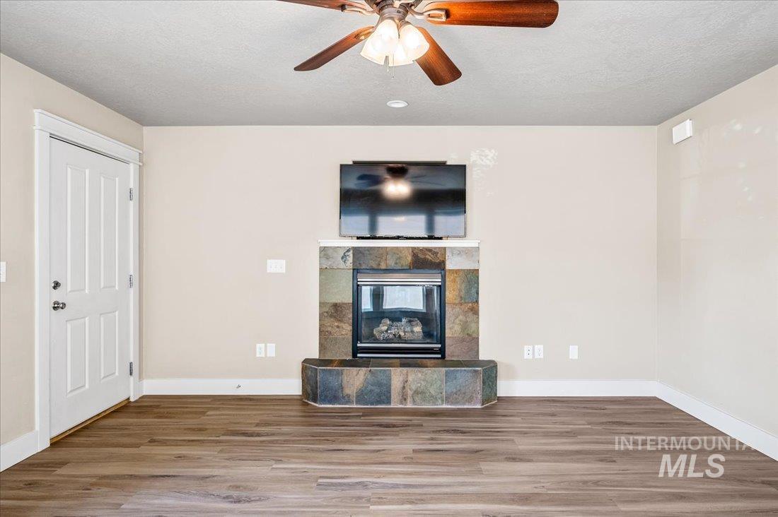 property viewer photo 3