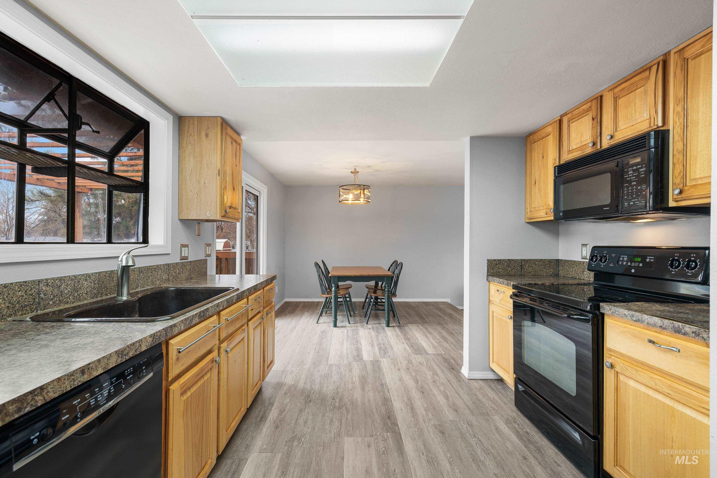 property viewer photo 11