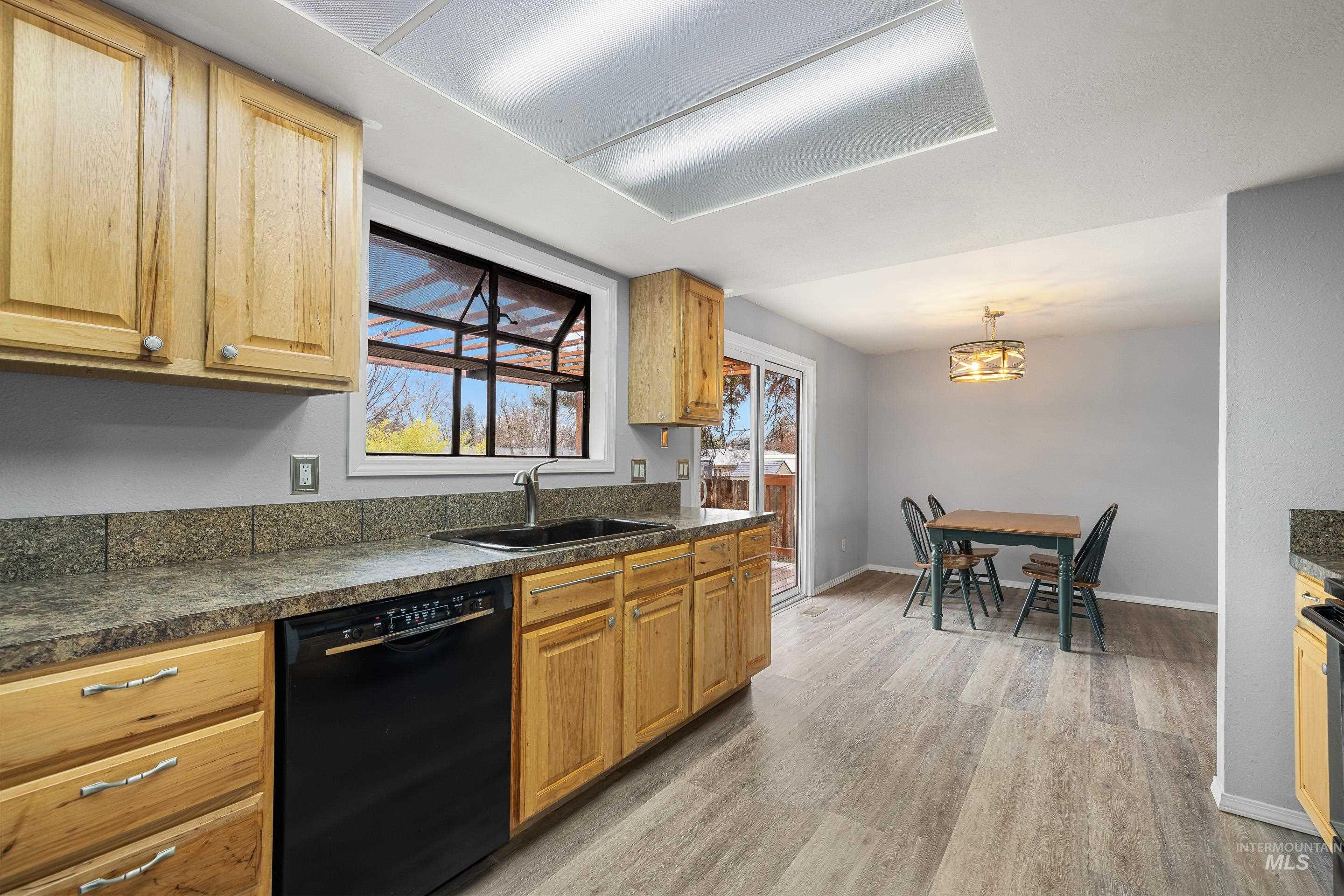 property viewer photo 12