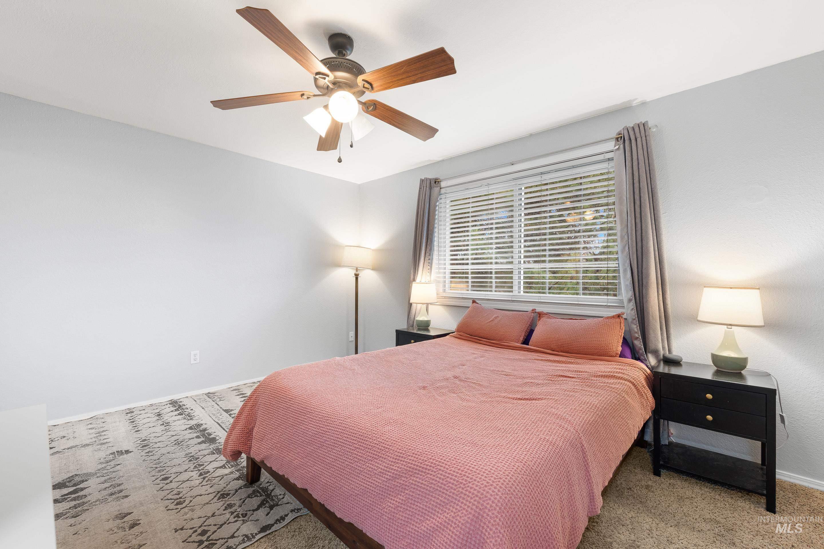 property viewer photo 16