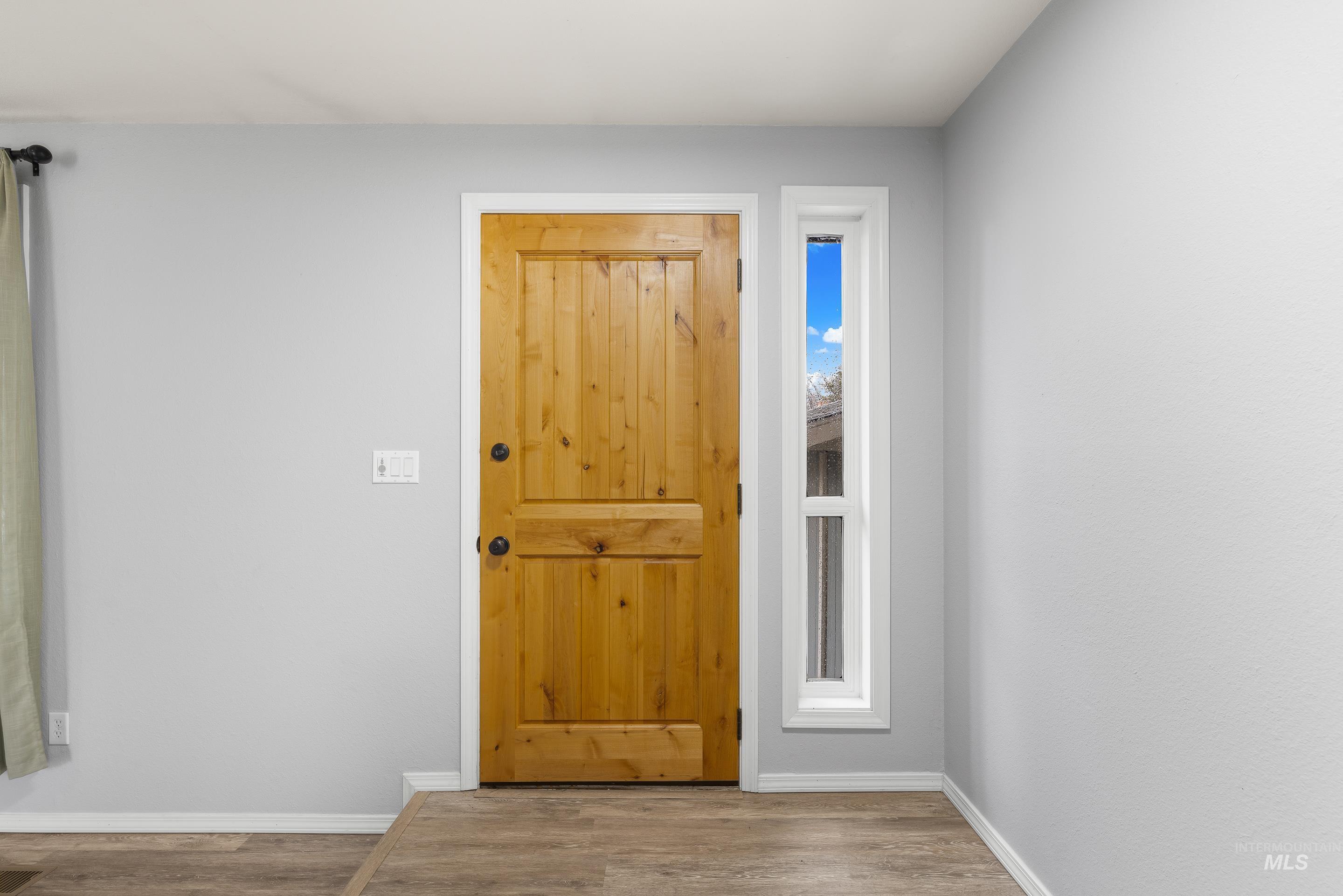 property viewer photo 3