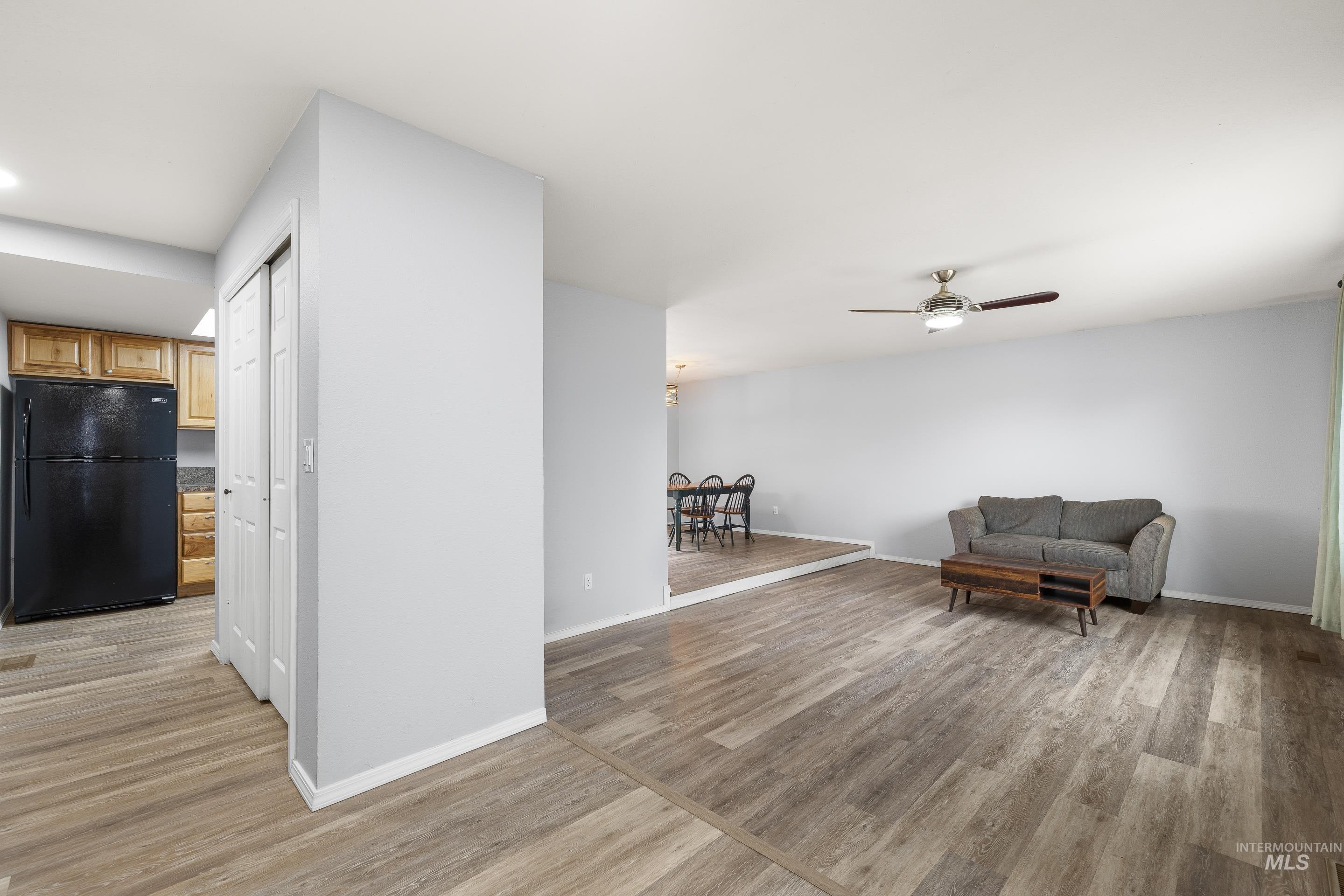 property viewer photo 4