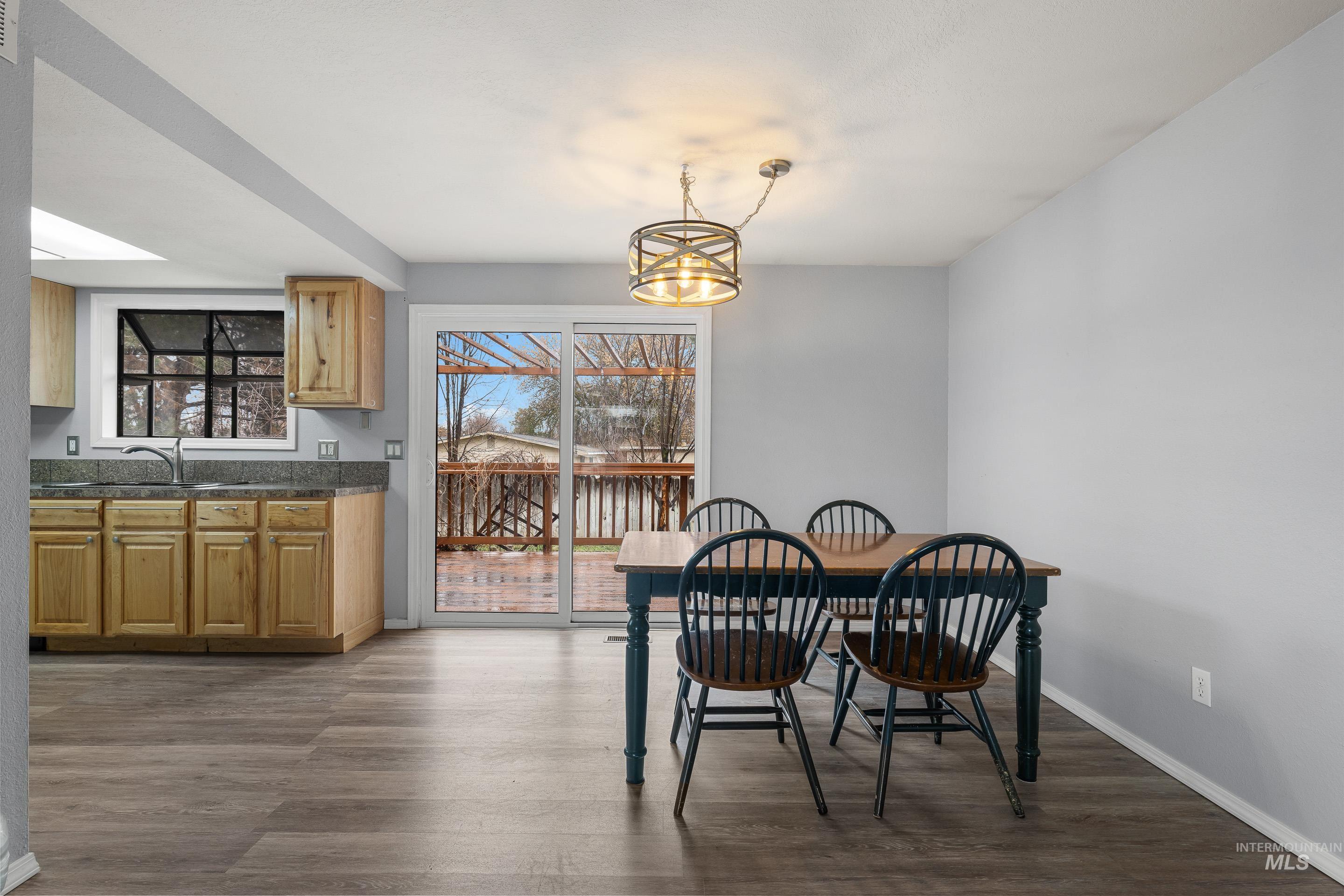 property viewer photo 7