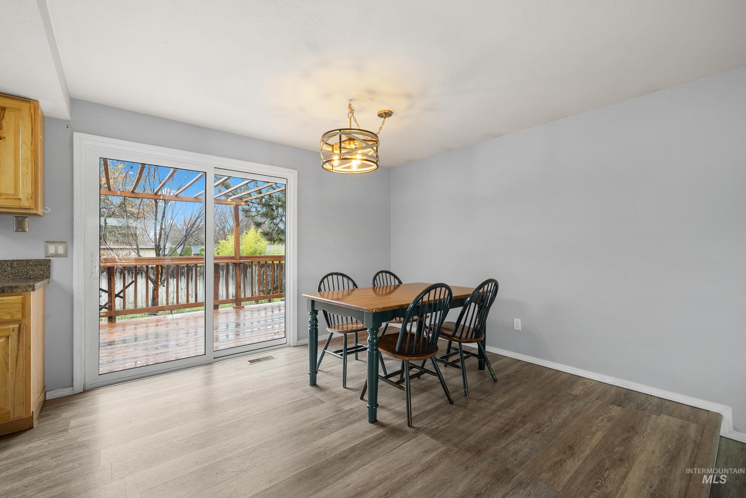 property viewer photo 8