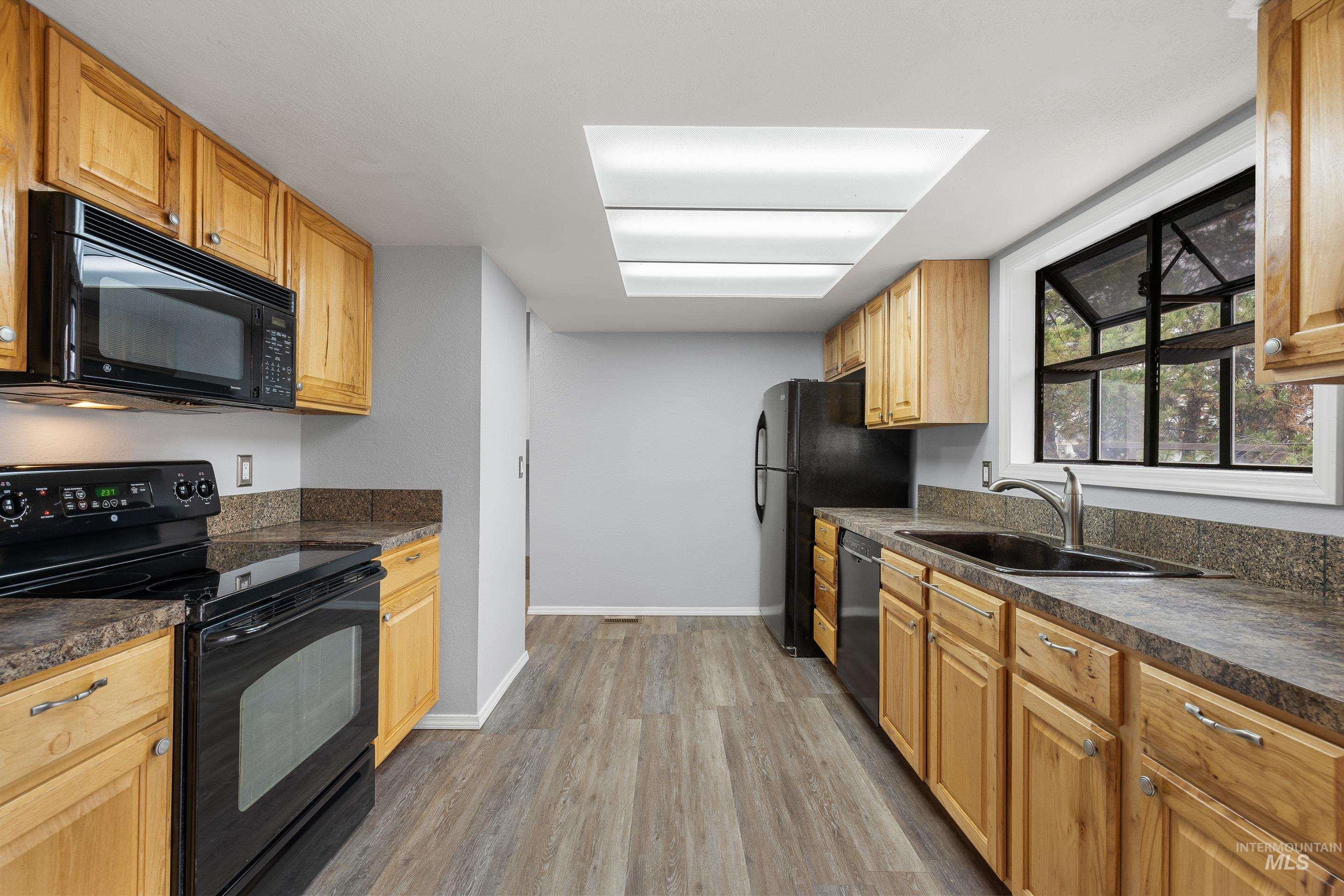 property viewer photo 9