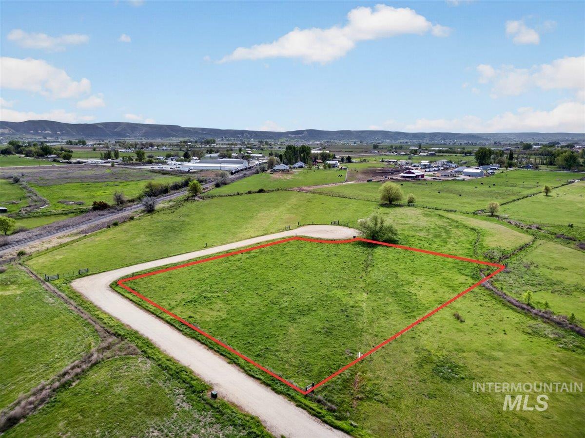 main property photo 10