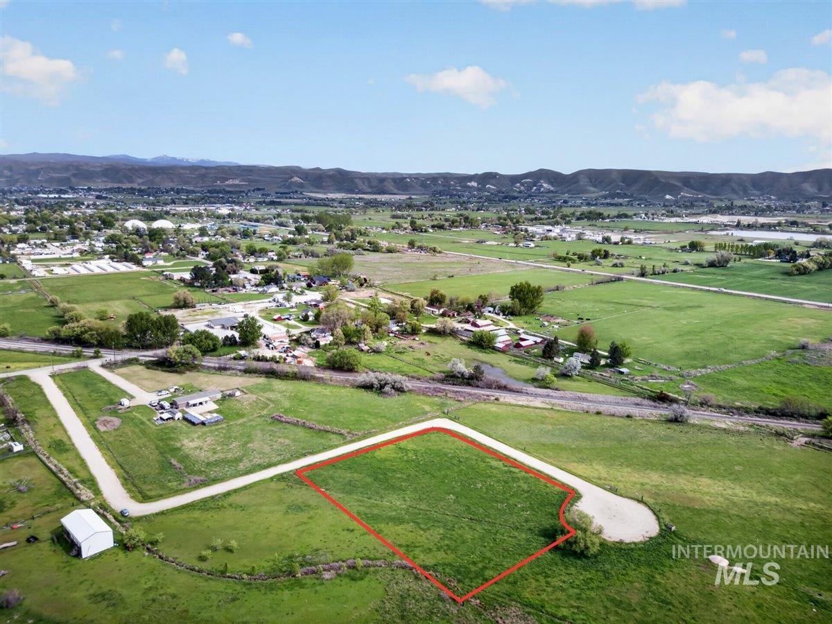 main property photo 14
