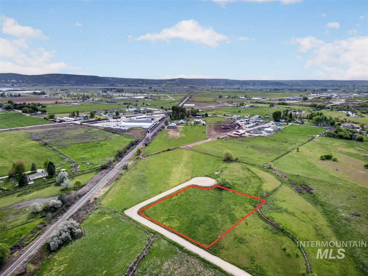 main property photo 15