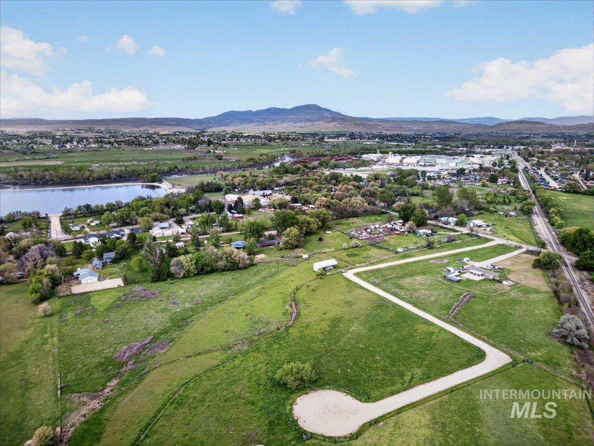 main property photo 22