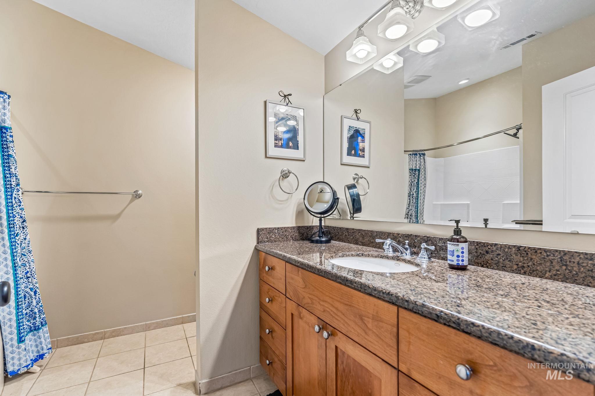 property viewer photo 15