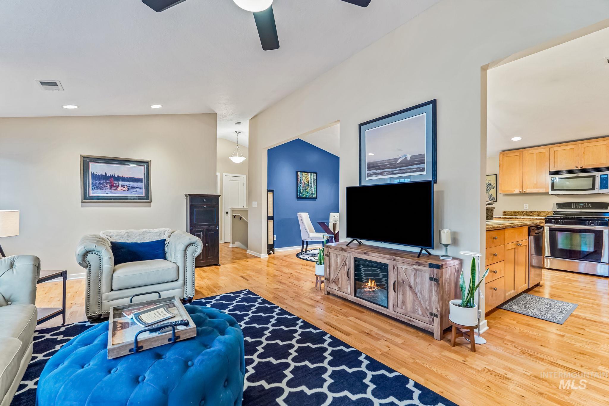 property viewer photo 4
