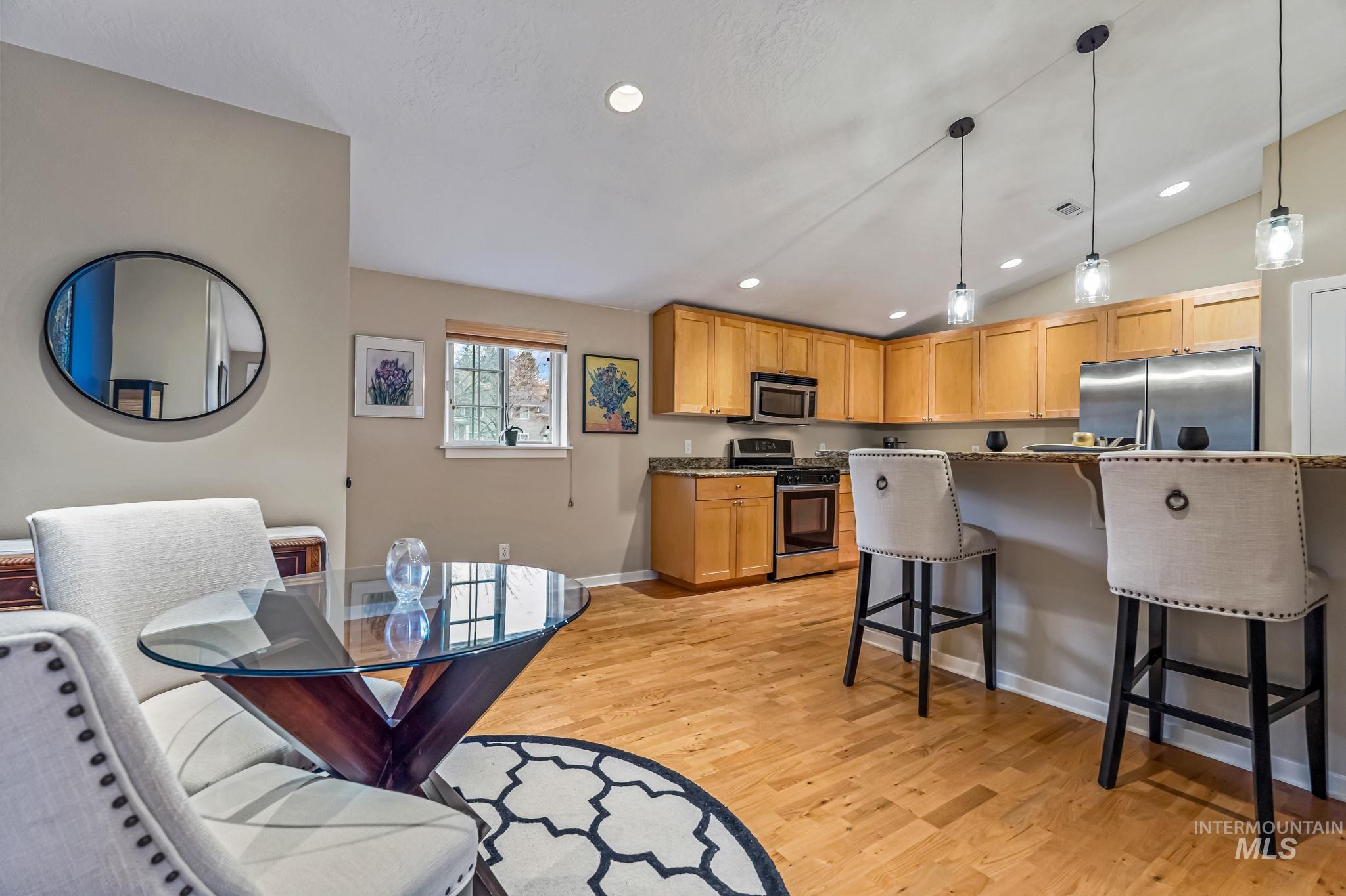 property viewer photo 7
