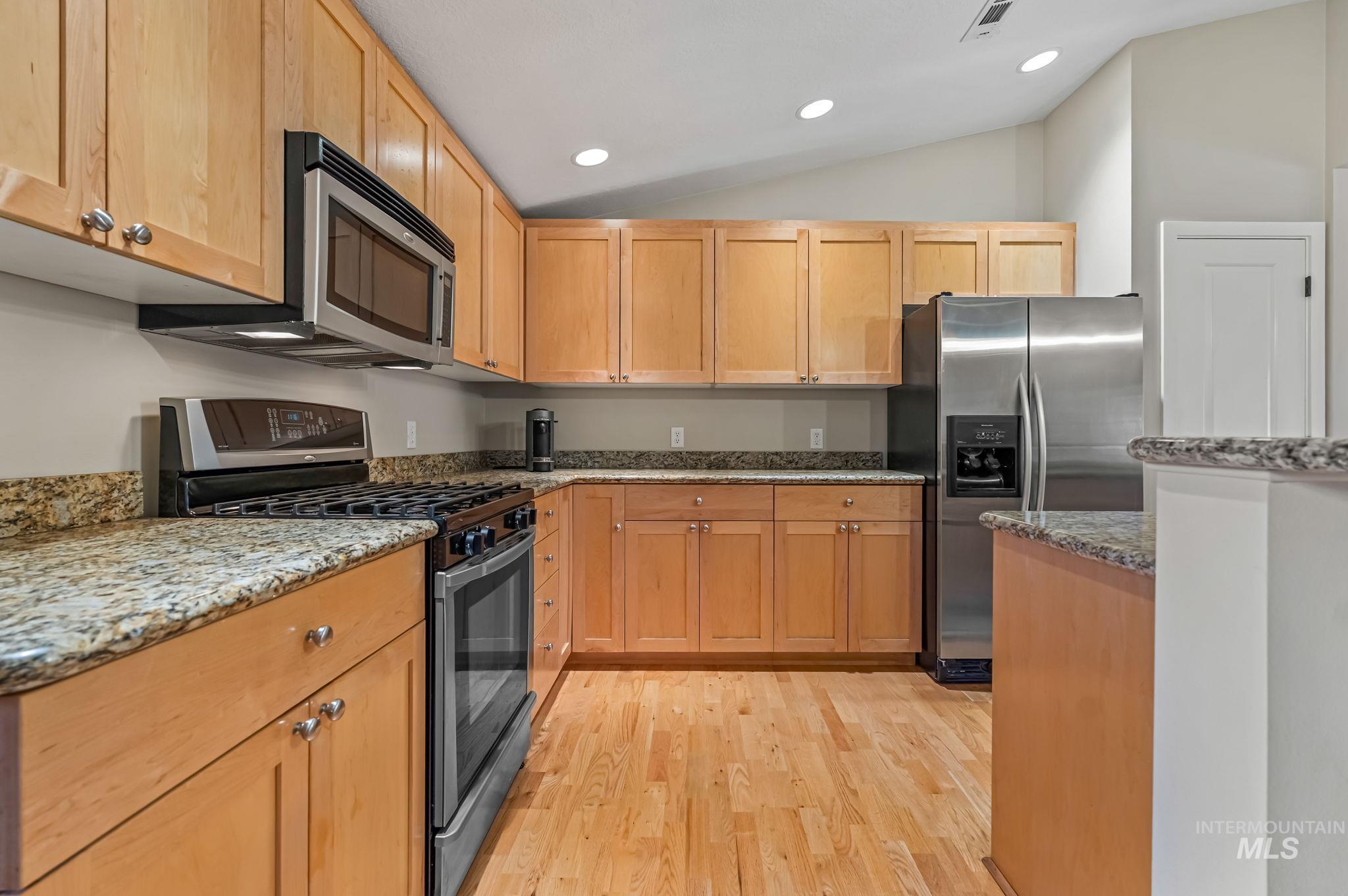 property viewer photo 9