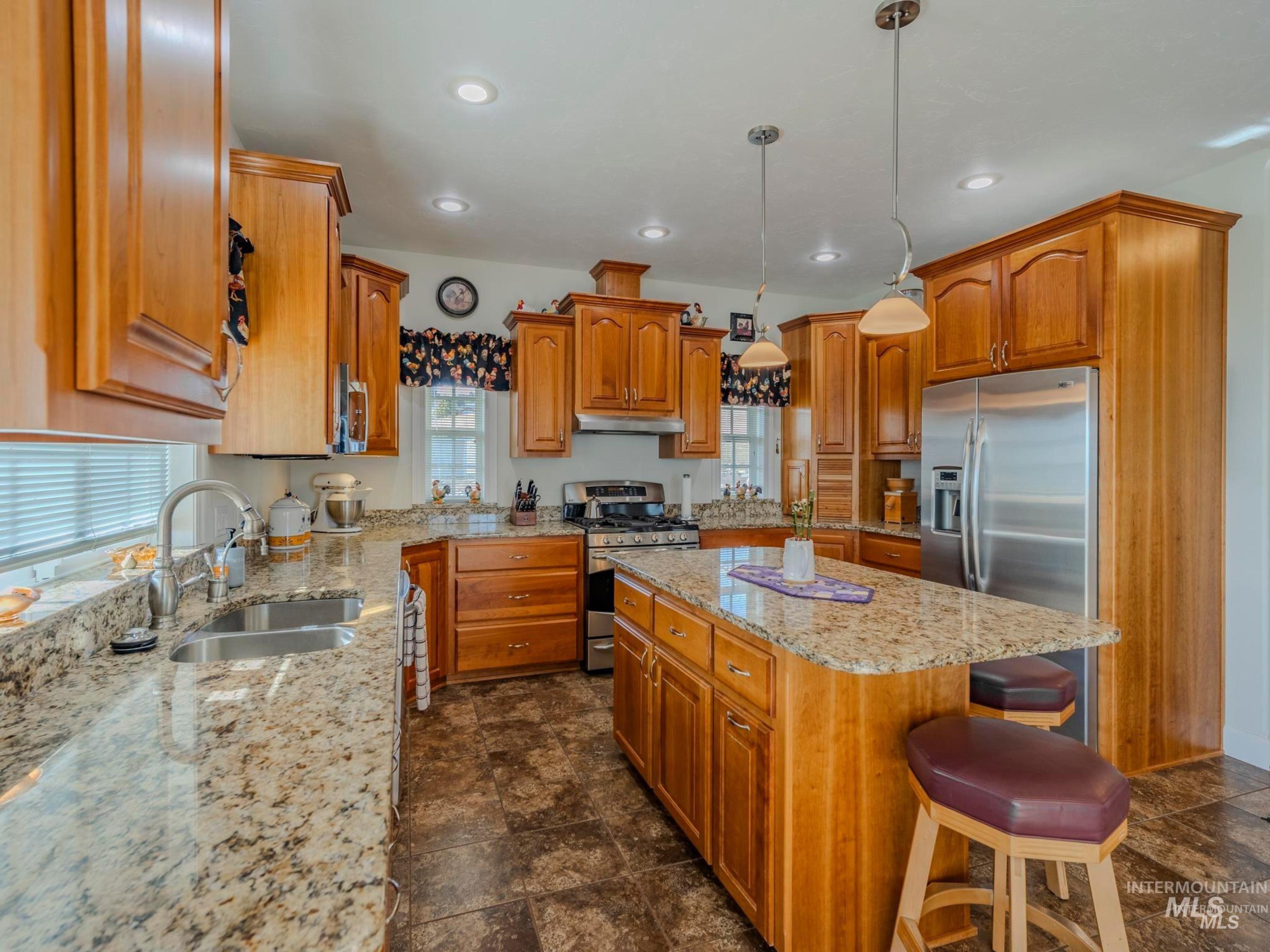 main property photo 15