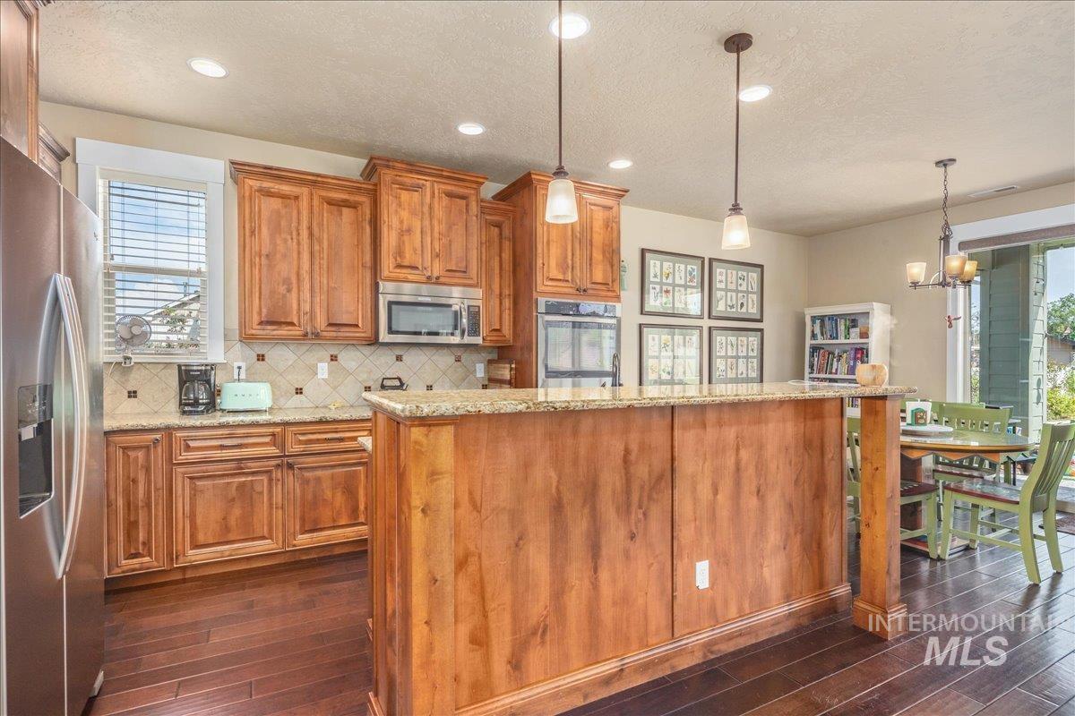 main property photo 8
