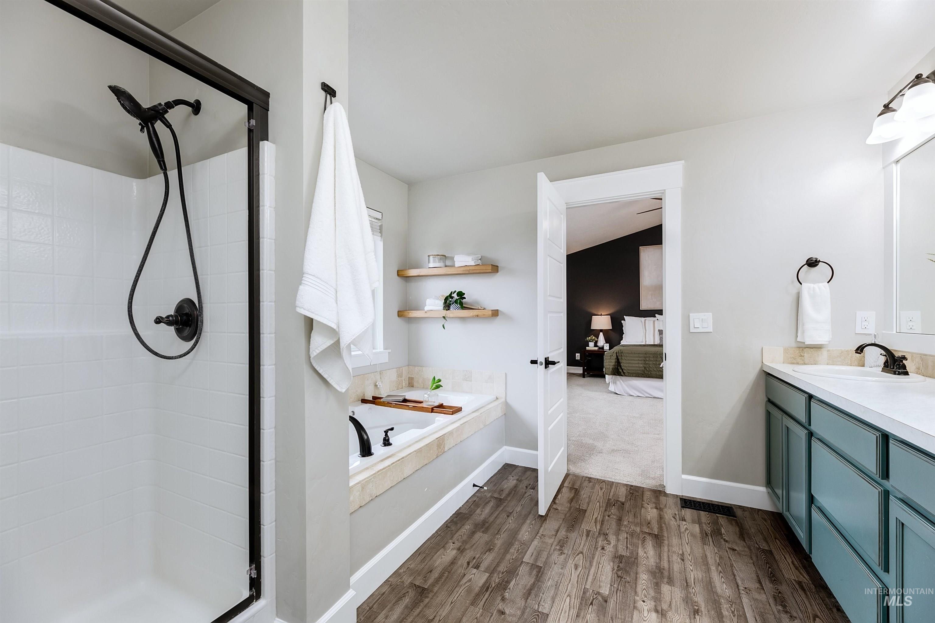 property viewer photo 15