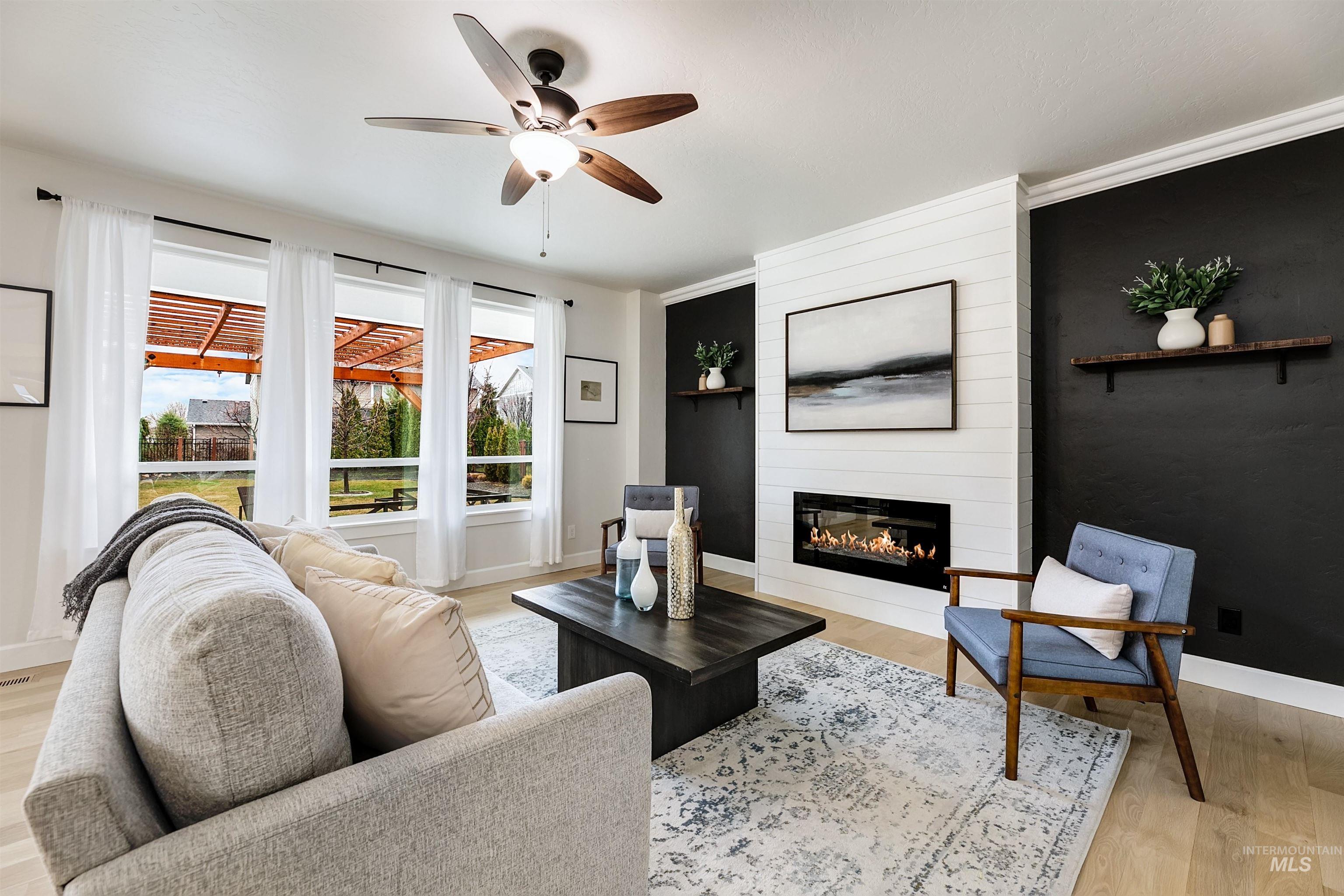 property viewer photo 2