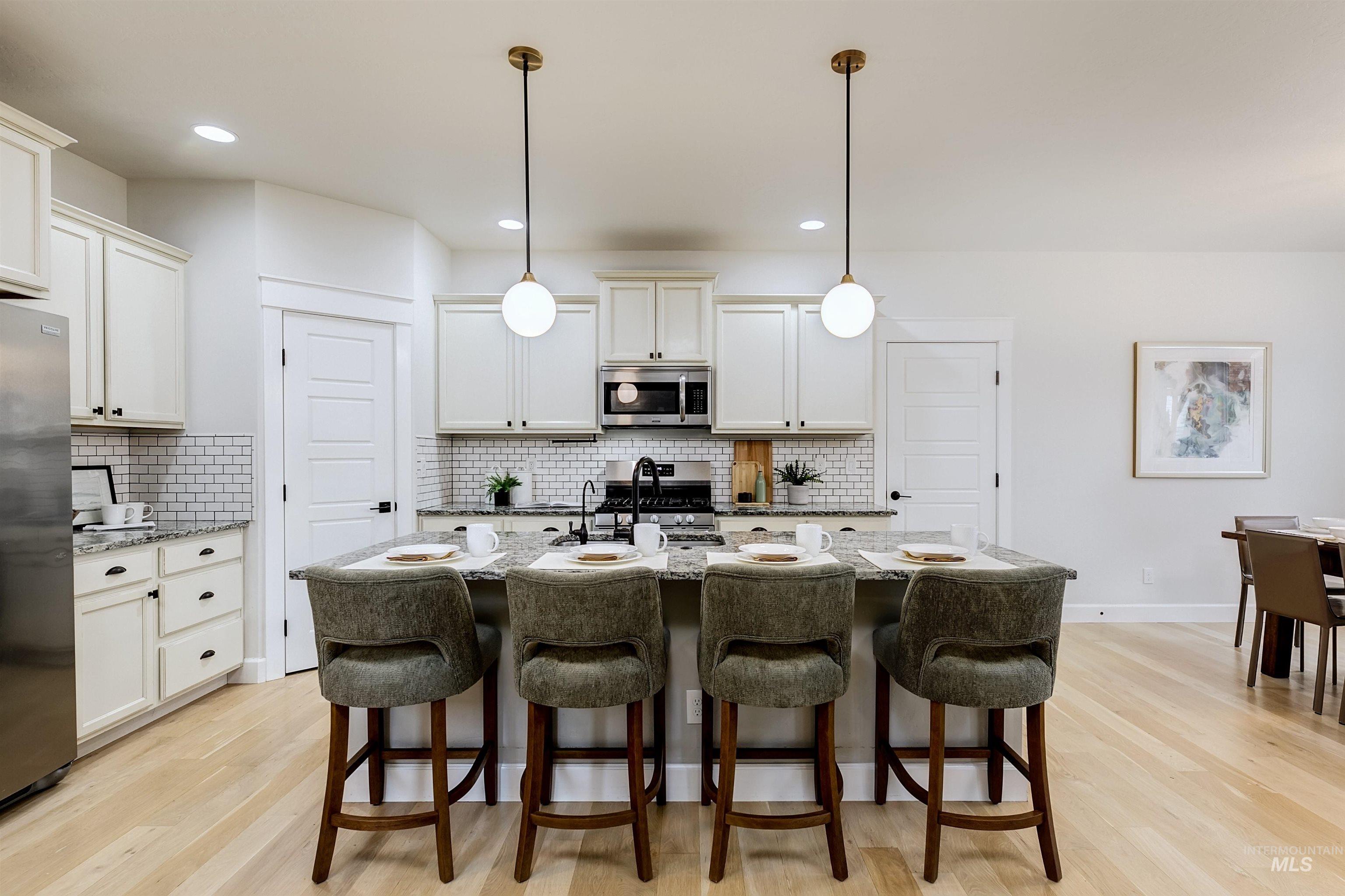 property viewer photo 6