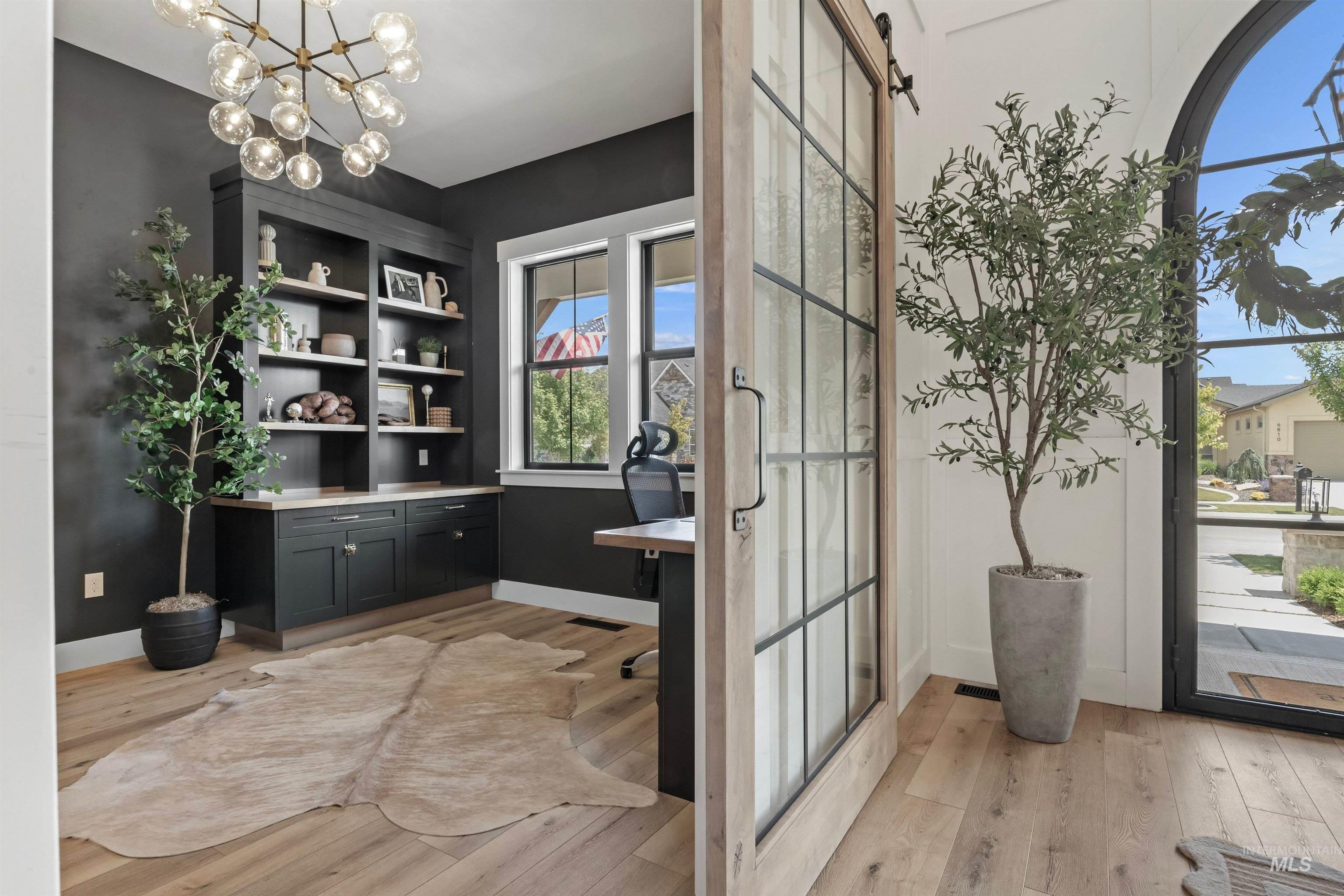 main property photo 17