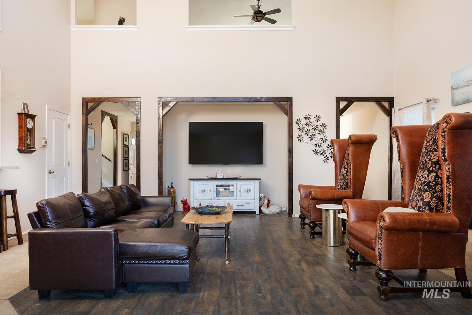 property viewer photo 7