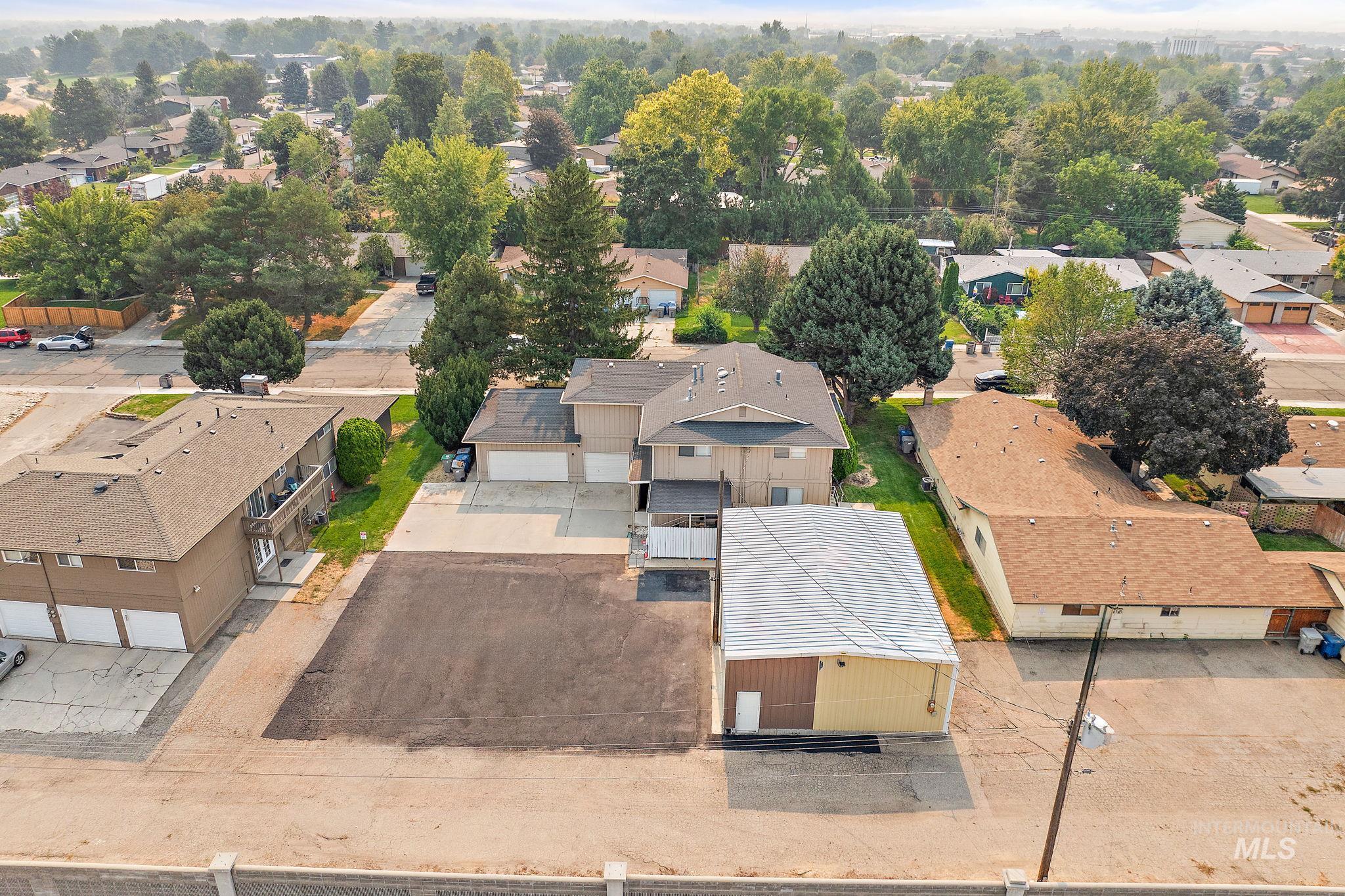main property photo 23