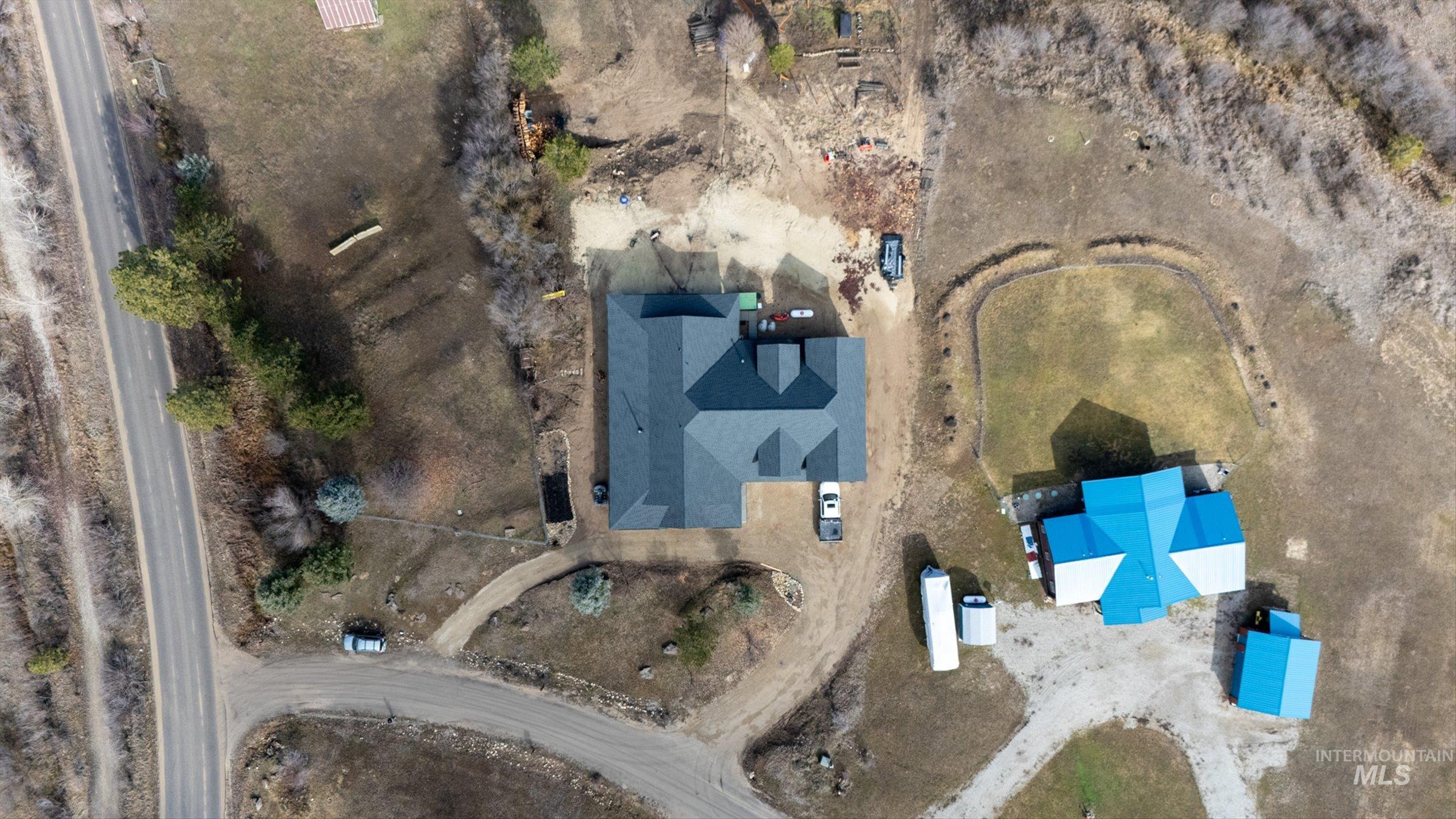 main property photo 44