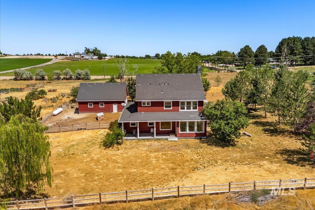 main property photo 10