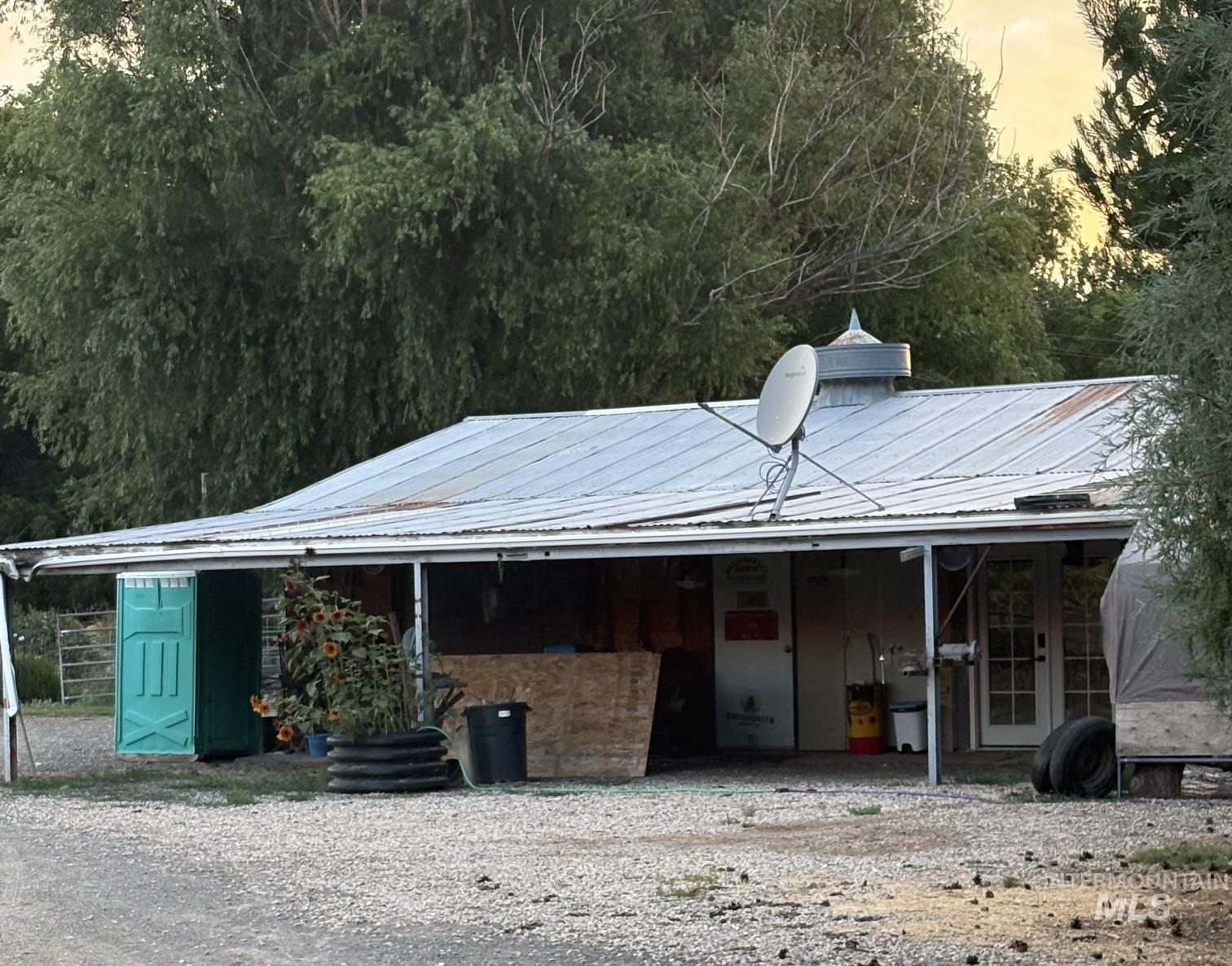main property photo 13