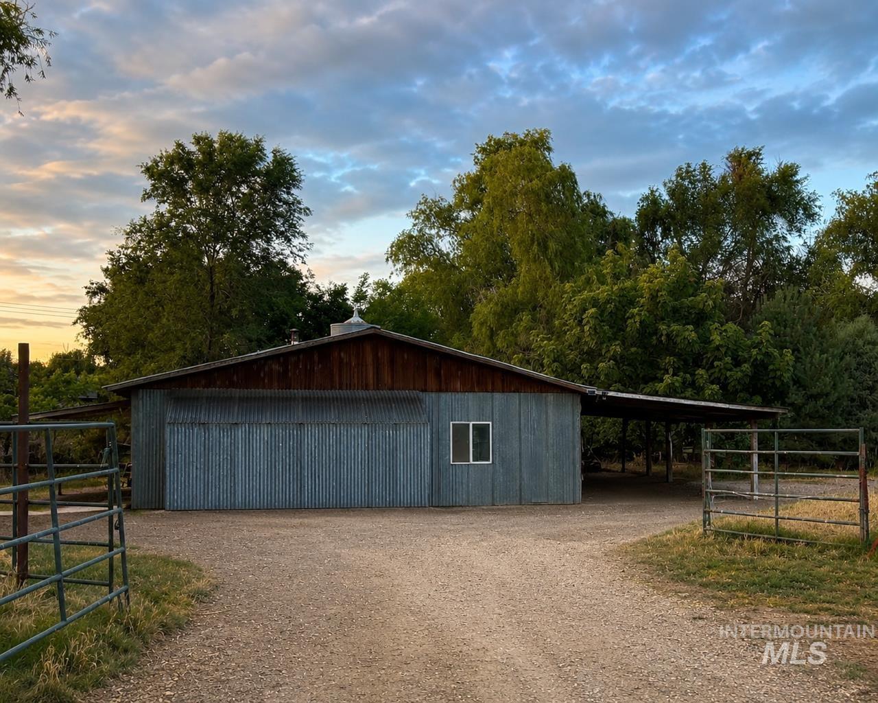 main property photo 14