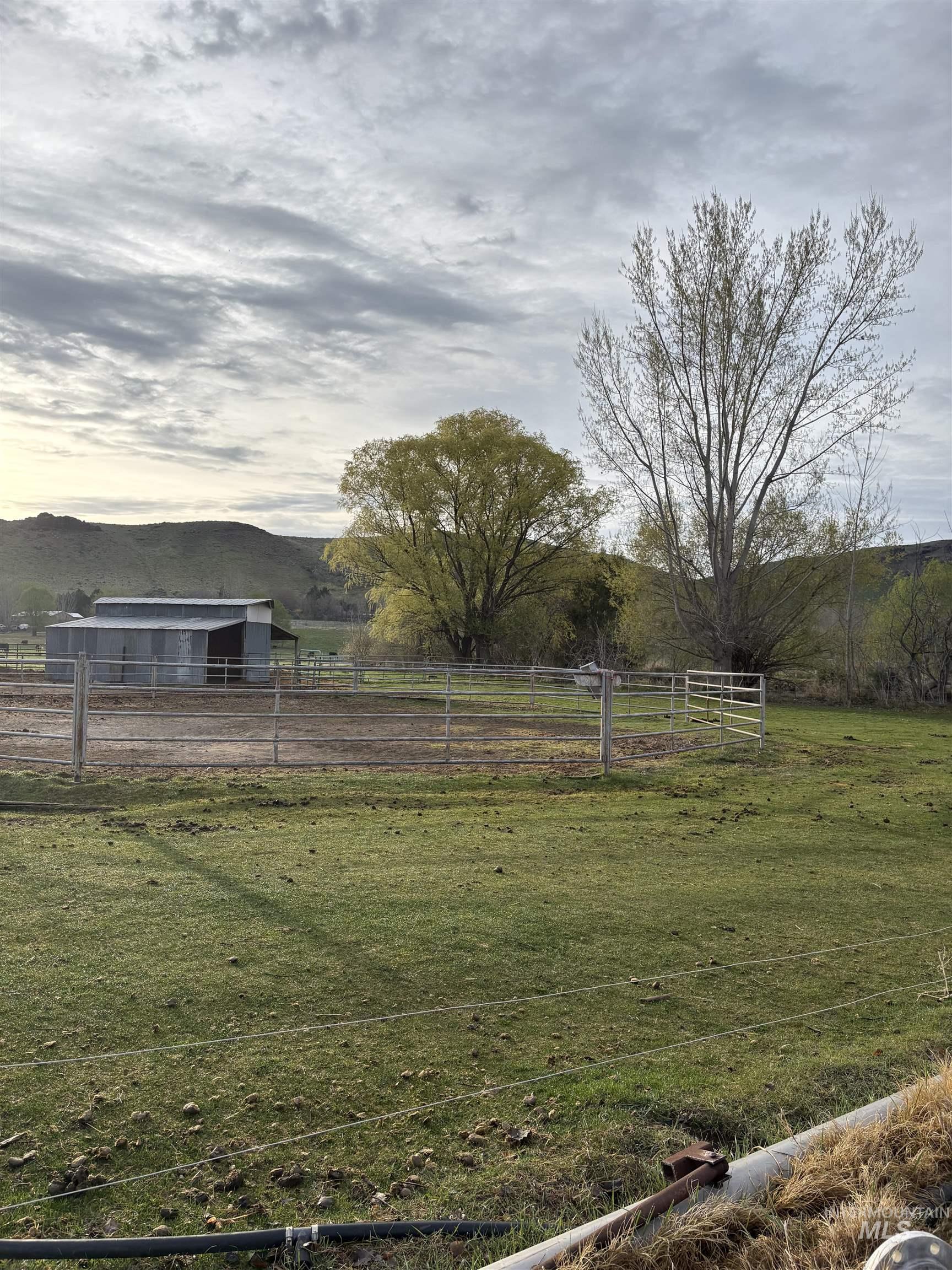 main property photo 22
