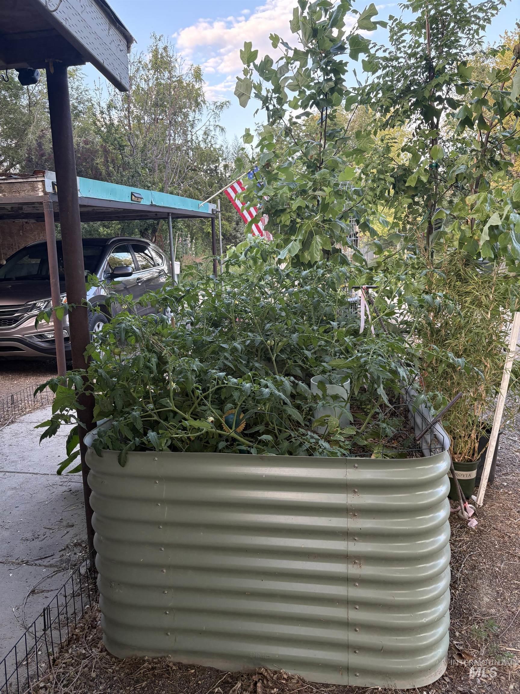 main property photo 29