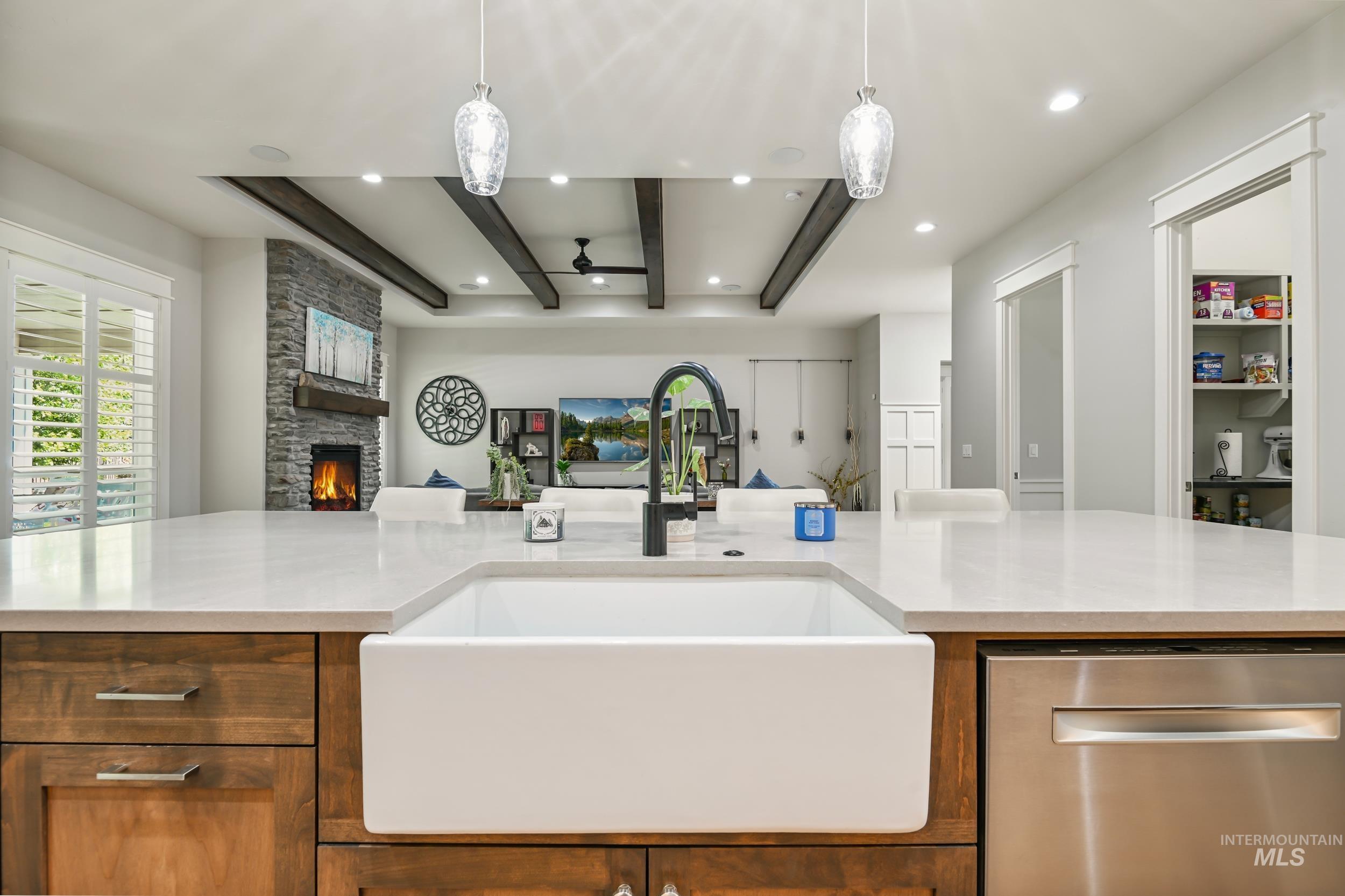 property viewer photo 16