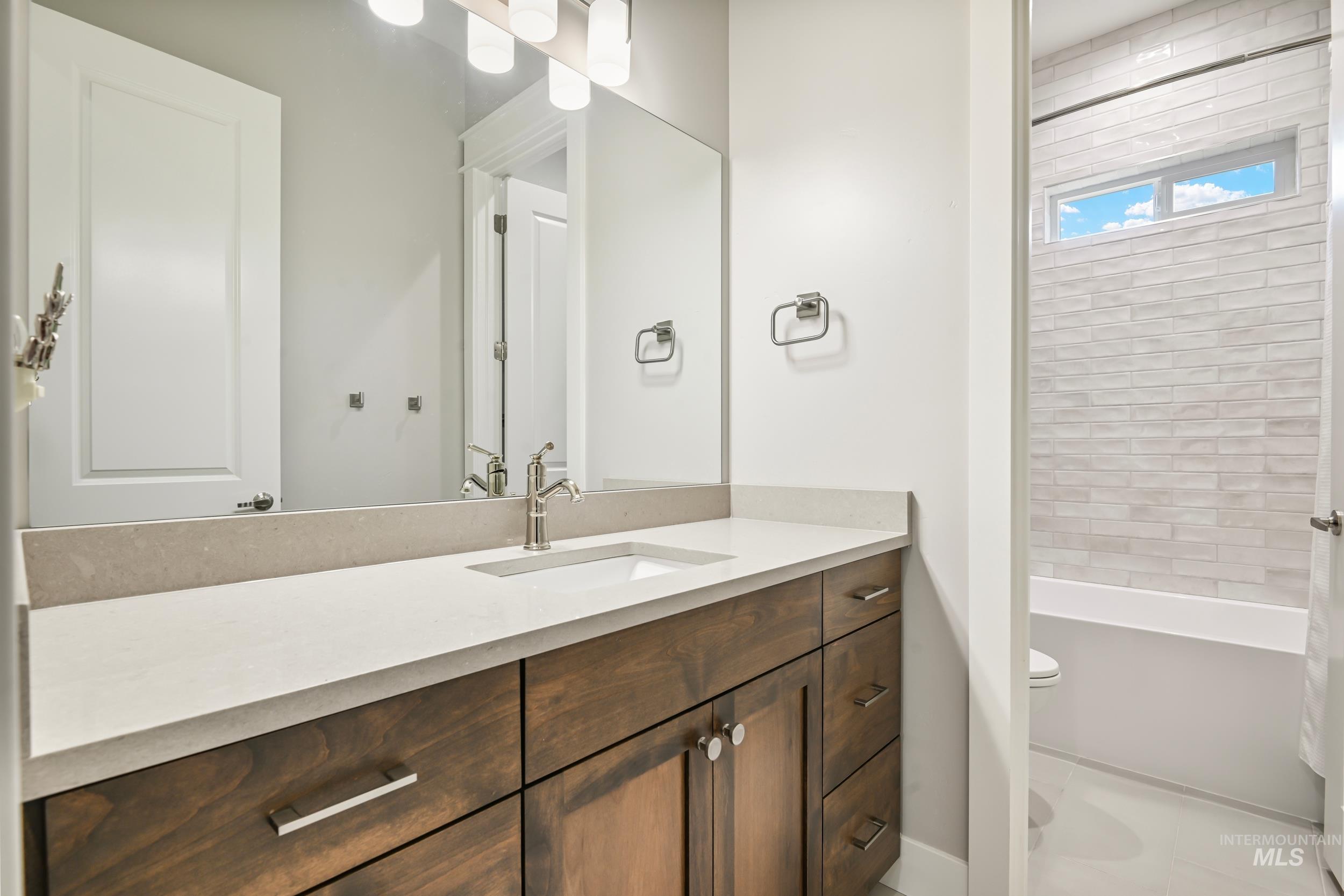 property viewer photo 25